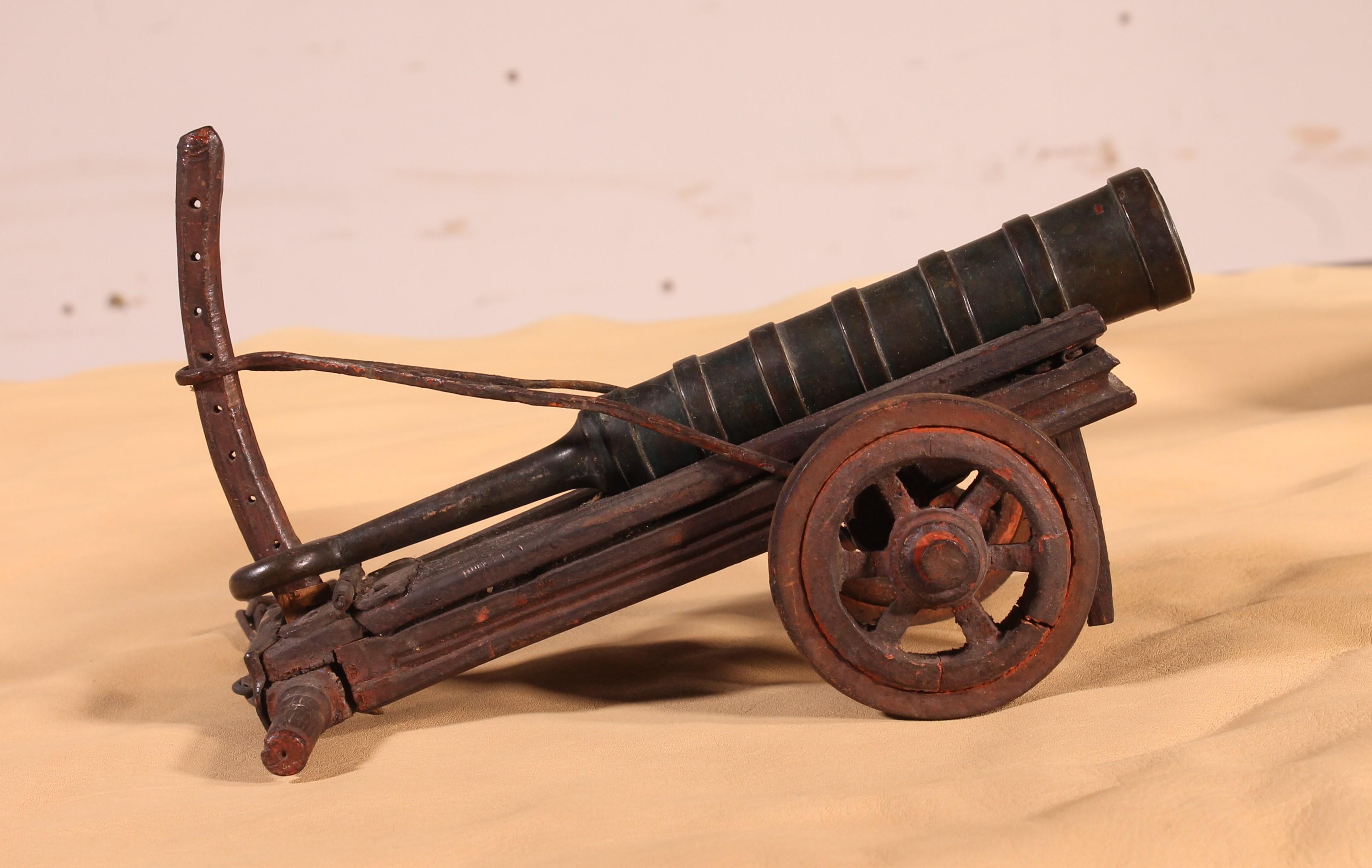 6 Miniatur Kanonen aus dem, 19. Jahrhundert im Angebot 5