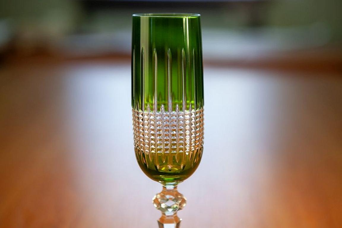 Set of 6 Cristal Champagne Glasses in Mix Colors (6.1 fl_oz_us) For Sale 7