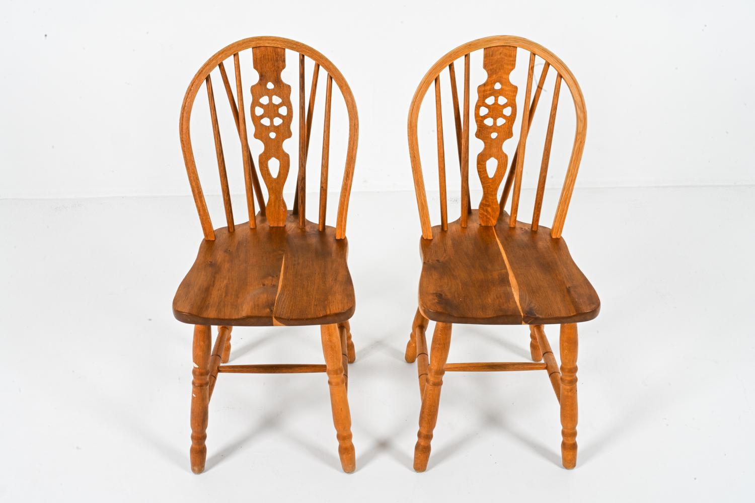Scandinavian Modern (6) Oak Windsor-Style Dining Side Chairs In The Manner of Frits Henningsen