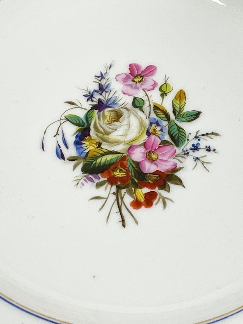 6 assiettes à dîner en porcelaine de Paris ancienne, début du 19ème siècle en vente 2