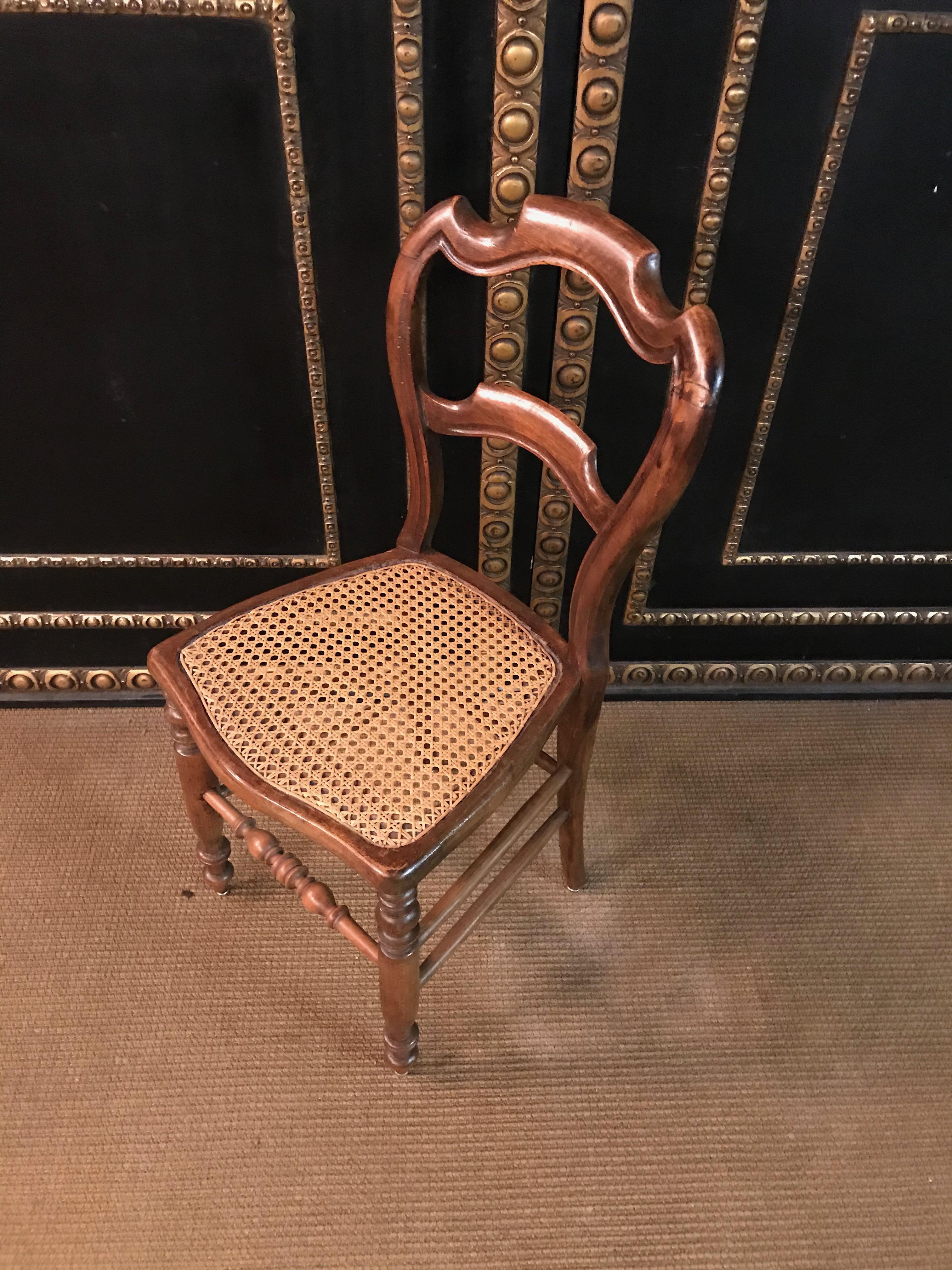 6 chaises Biedermeier originales en acajou massif tissé avec assise Cafhaus, datant d'environ 1850 à 1860 en vente 2