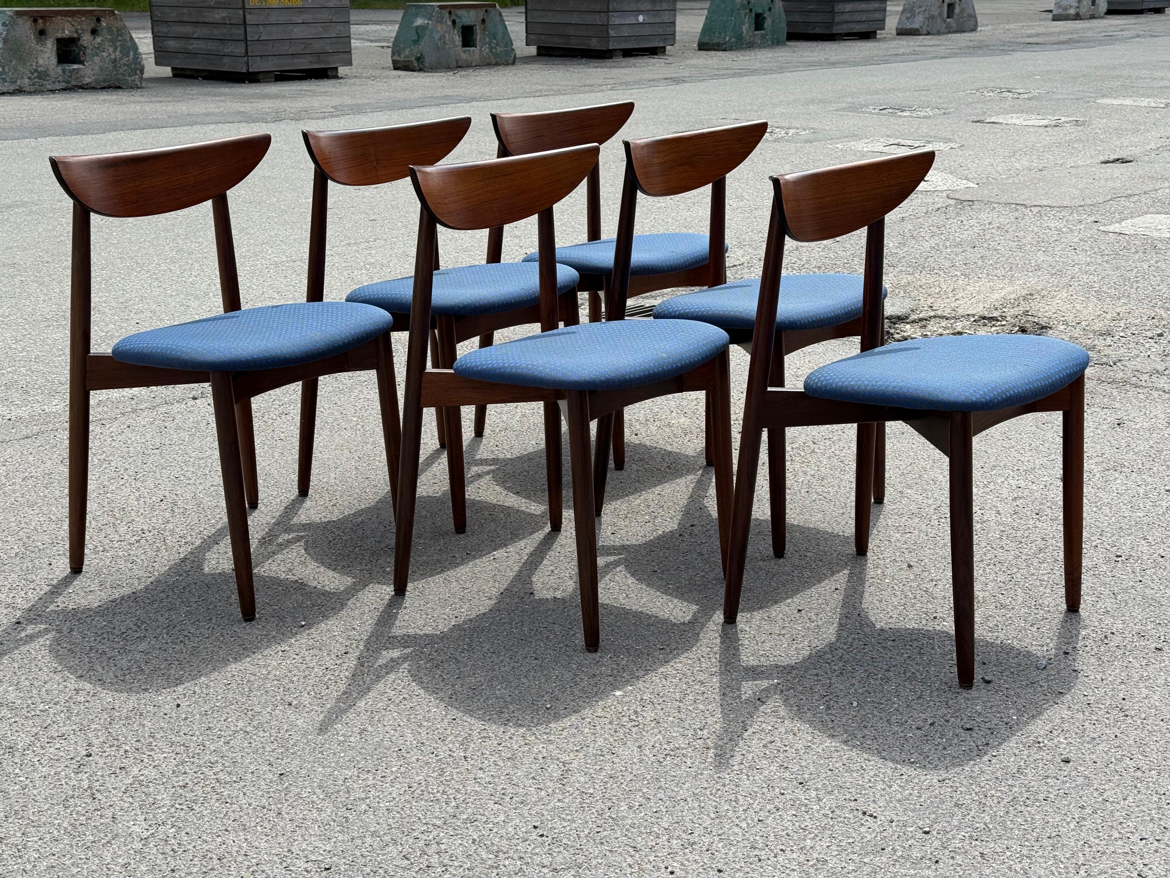 6 original Harry Østergaard dining chairs, Denmark 1960´s In Good Condition For Sale In Copenhagen, DK