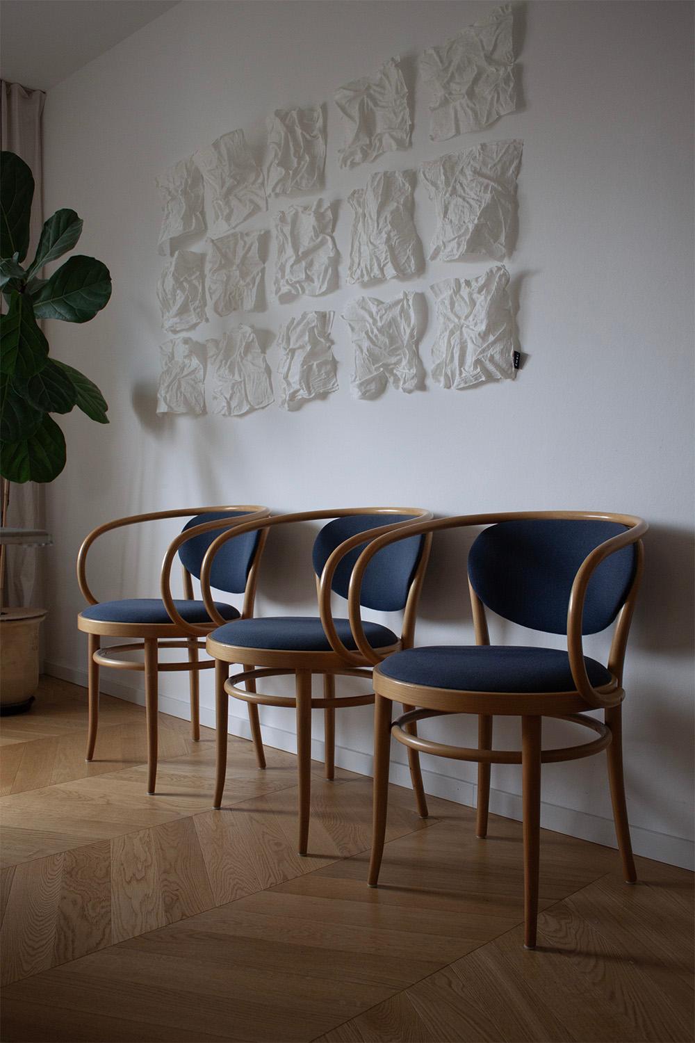 6 Original Thonet 209 Dining chairs with rare blue upholstery 4