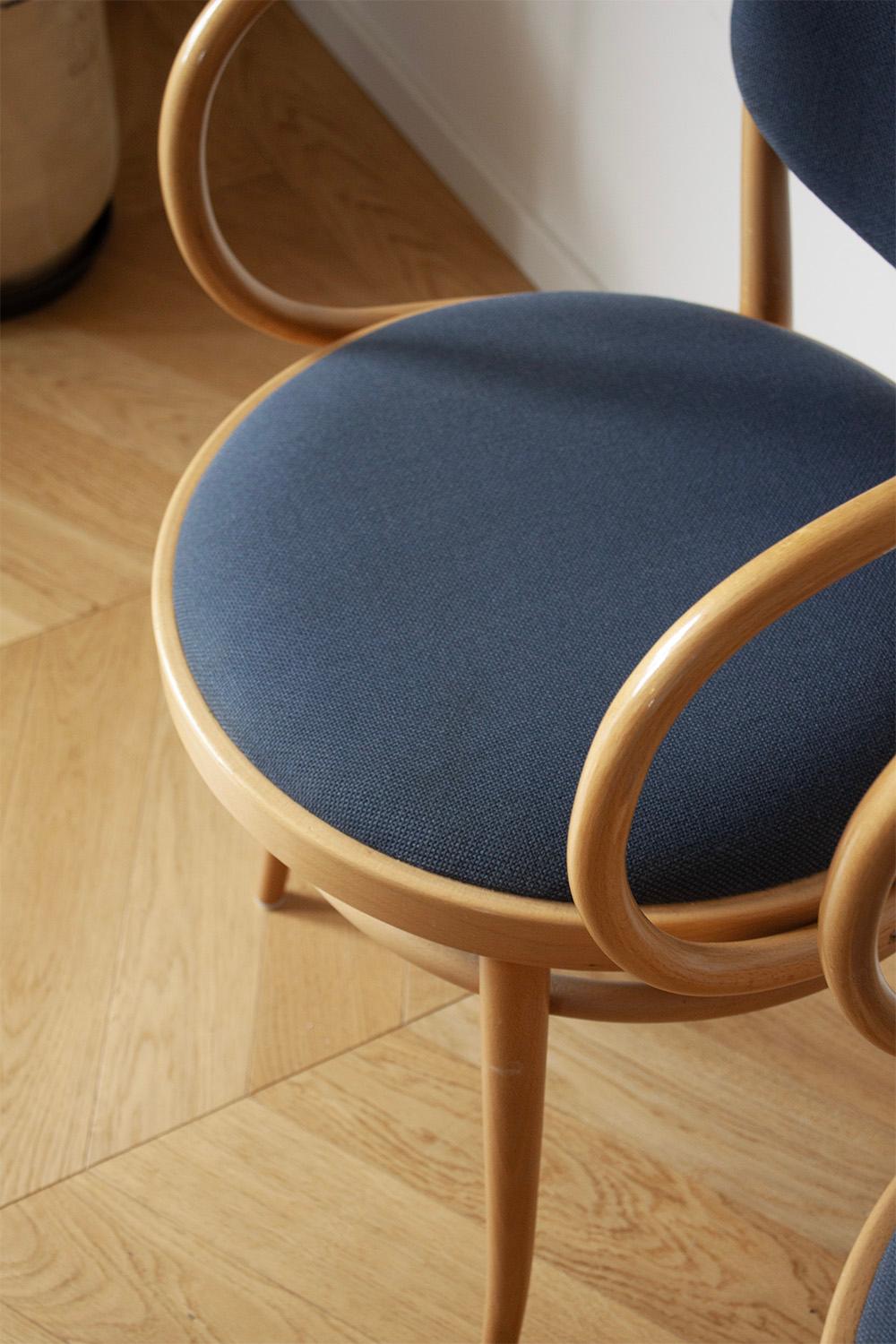 6 Original Thonet 209 Dining chairs with rare blue upholstery 8