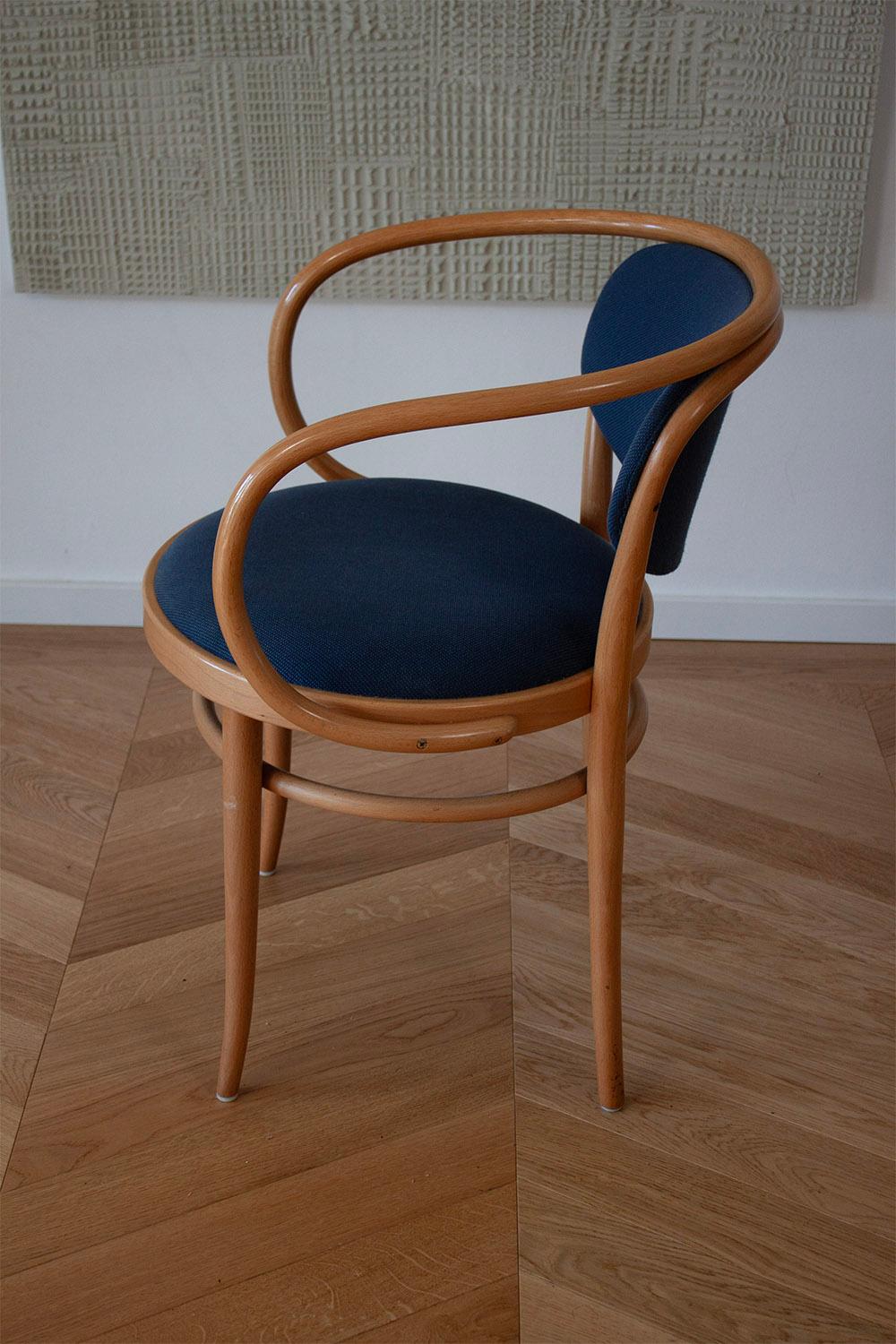 Modern 6 Original Thonet 209 Dining chairs with rare blue upholstery For Sale