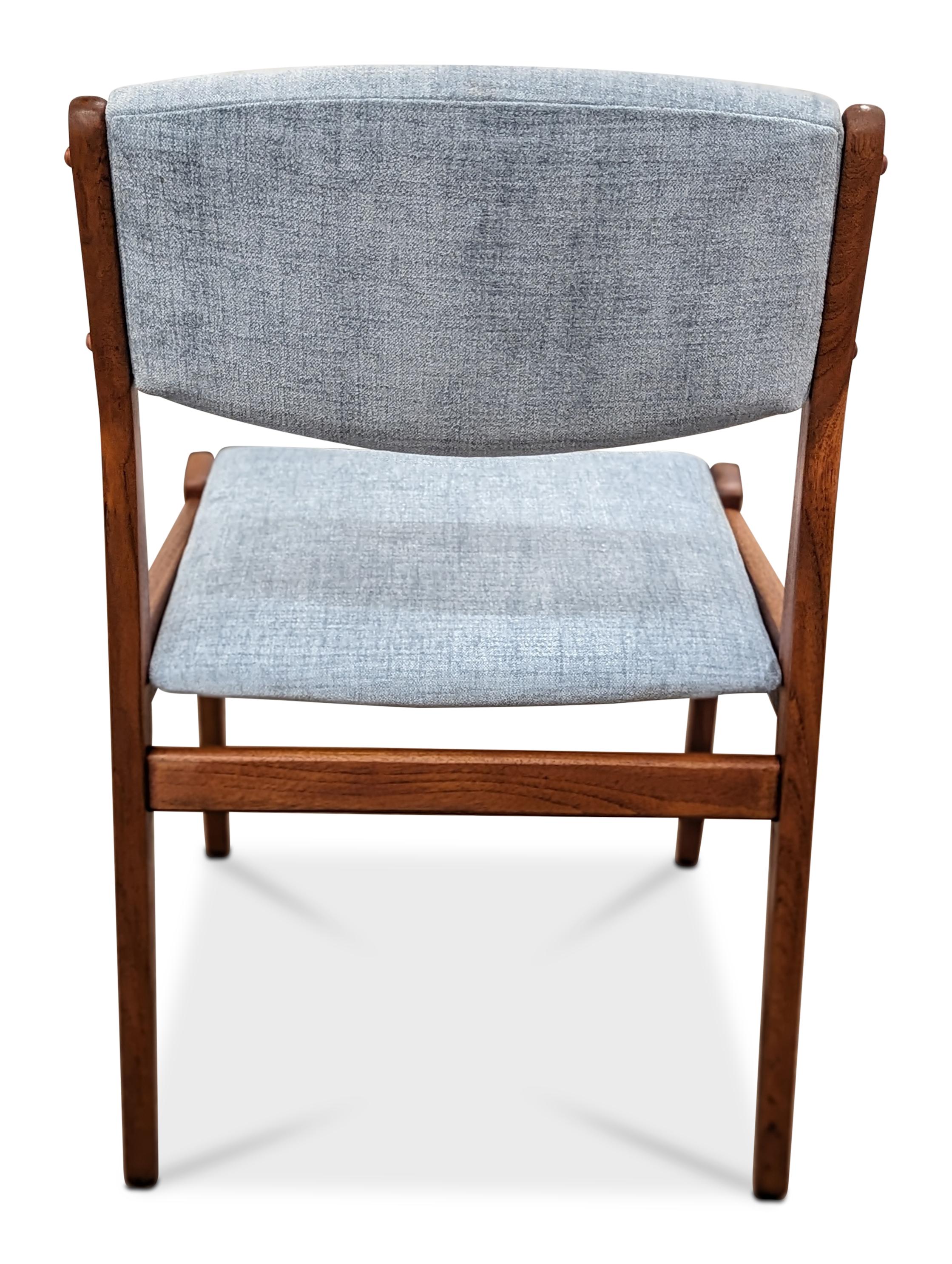 6 Orum Mobelfabrik Dining Chairs - 0224128 Vintage Danish Mid Century In Good Condition In Jersey City, NJ