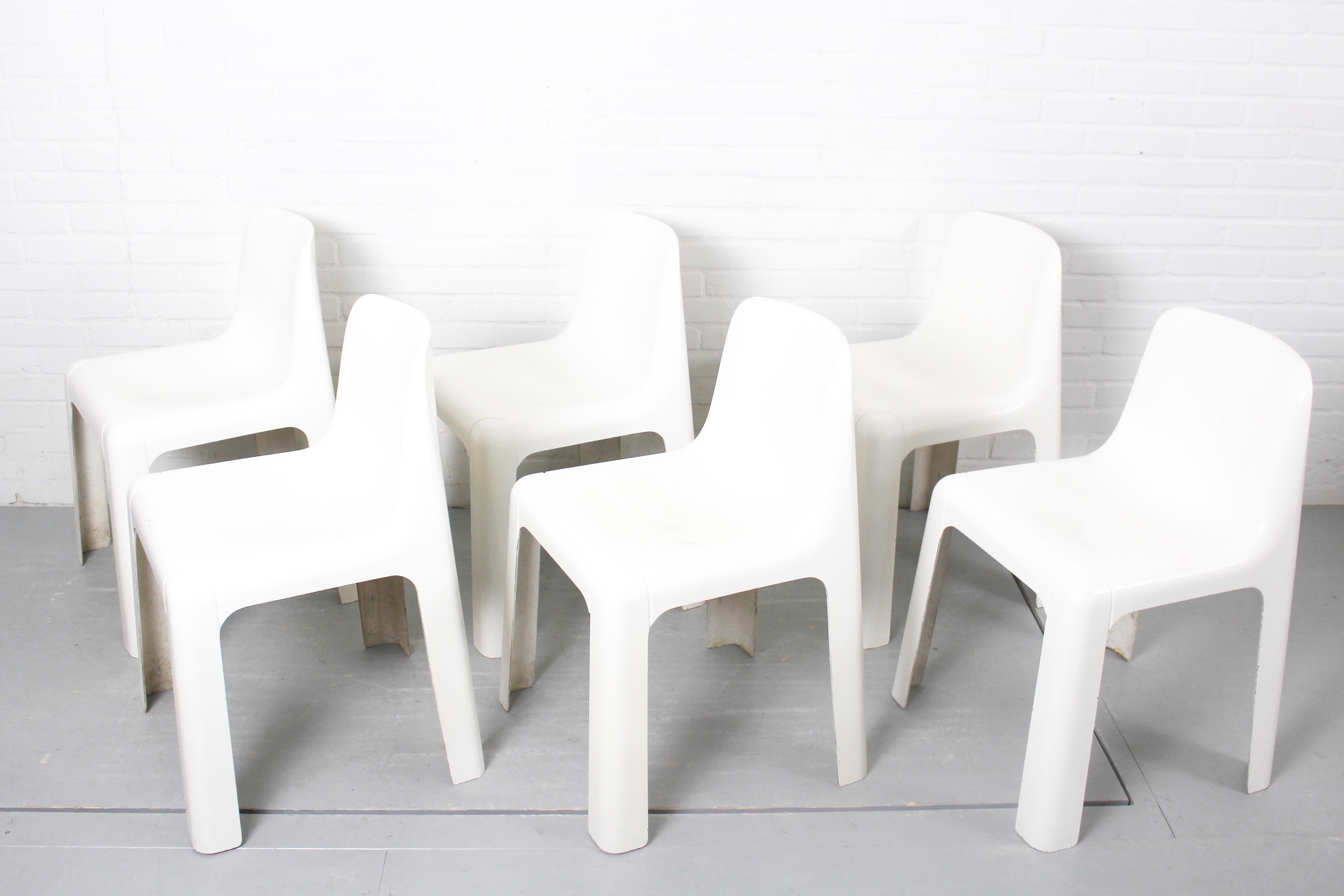 Mid-Century Modern 6 OZOO 700 Fiberglass Dining Chairs by Marc Berthier for Roche Bobois, 1970s For Sale