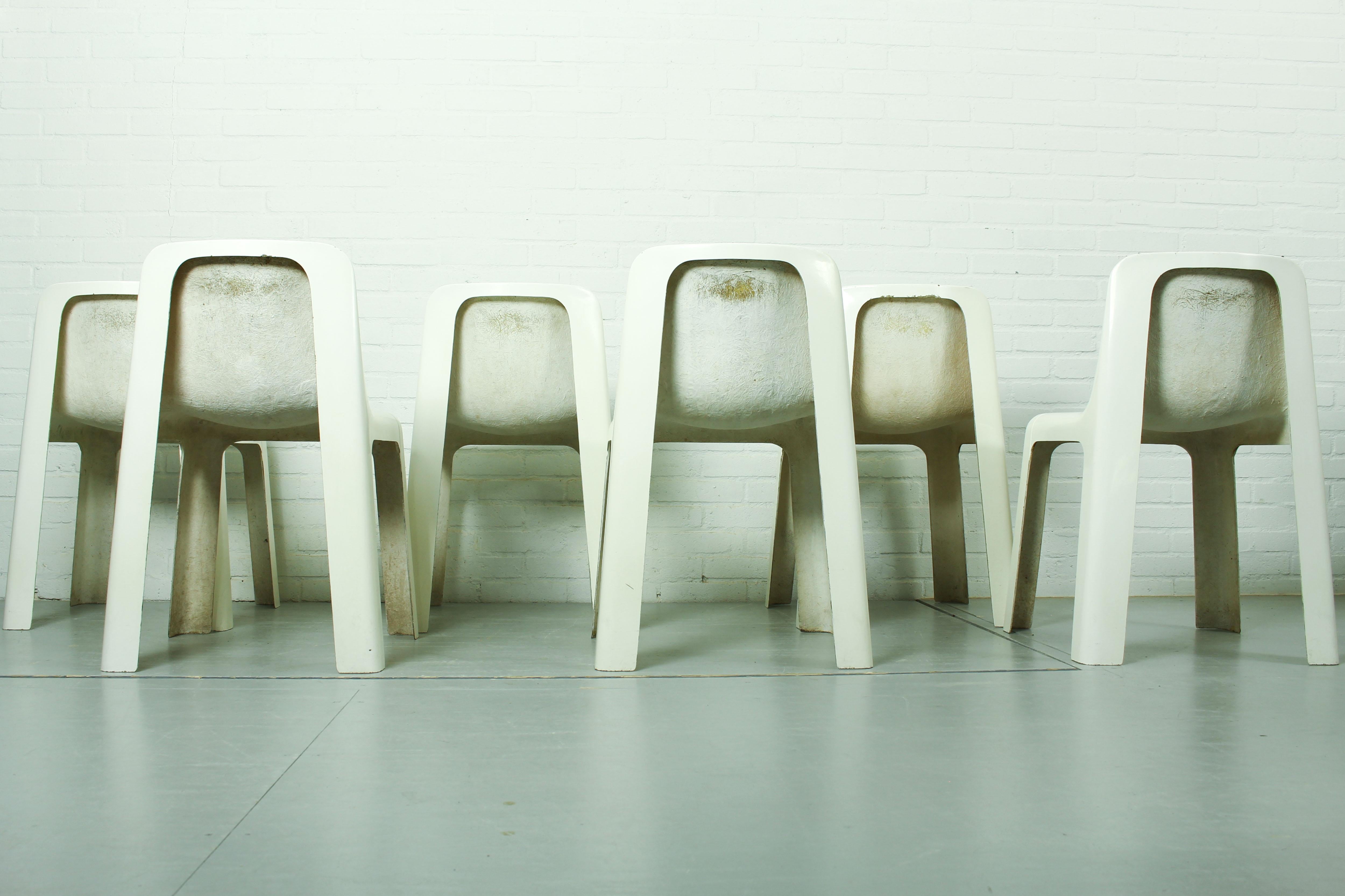 6 OZOO 700 Fiberglass Dining Chairs by Marc Berthier for Roche Bobois, 1970s For Sale 2