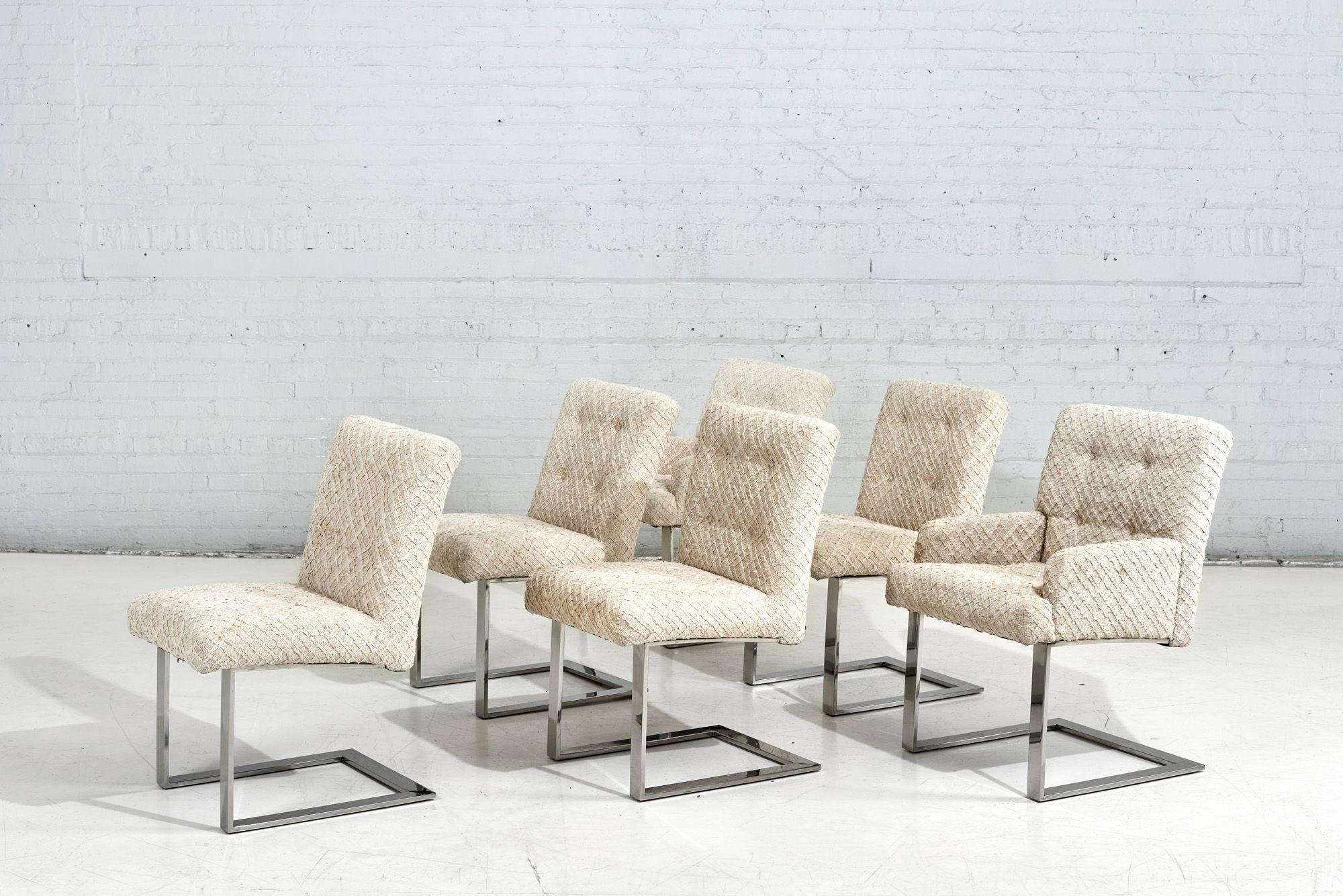 6 Paul Evans für Directional Chrome Cantilever Dining Chairs, 1960. 2 Kapitänsstühle und 4 Beistellstühle. Original-Polsterung in gutem Vintage-Zustand. Auf Wunsch können wir diese auch neu polstern. Sie können Ihre eigene COM plus Polsterkosten