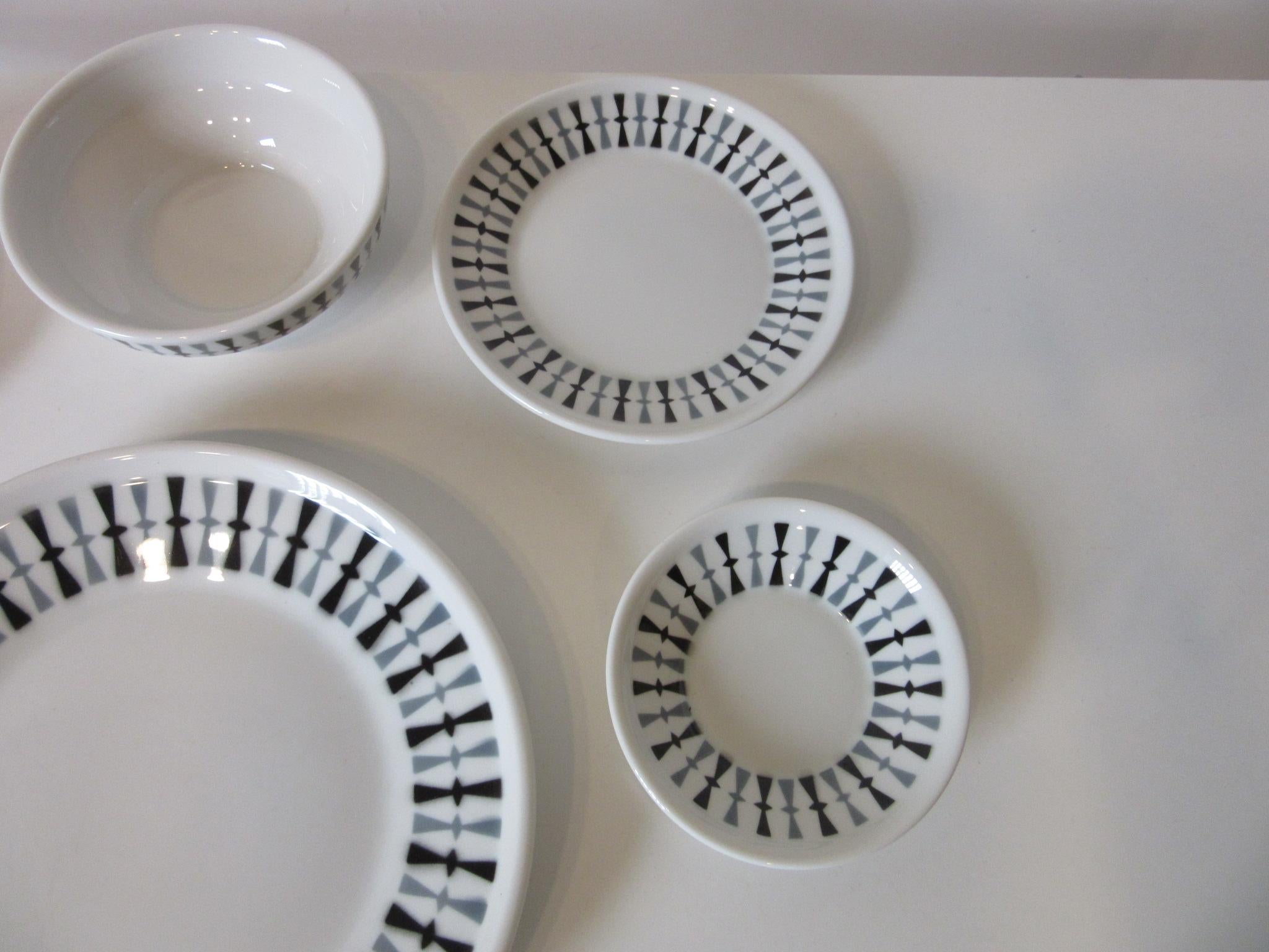 Porcelain 6 Paul McCobb 6-Piece Contempri Place Settings by Jackson China Co.