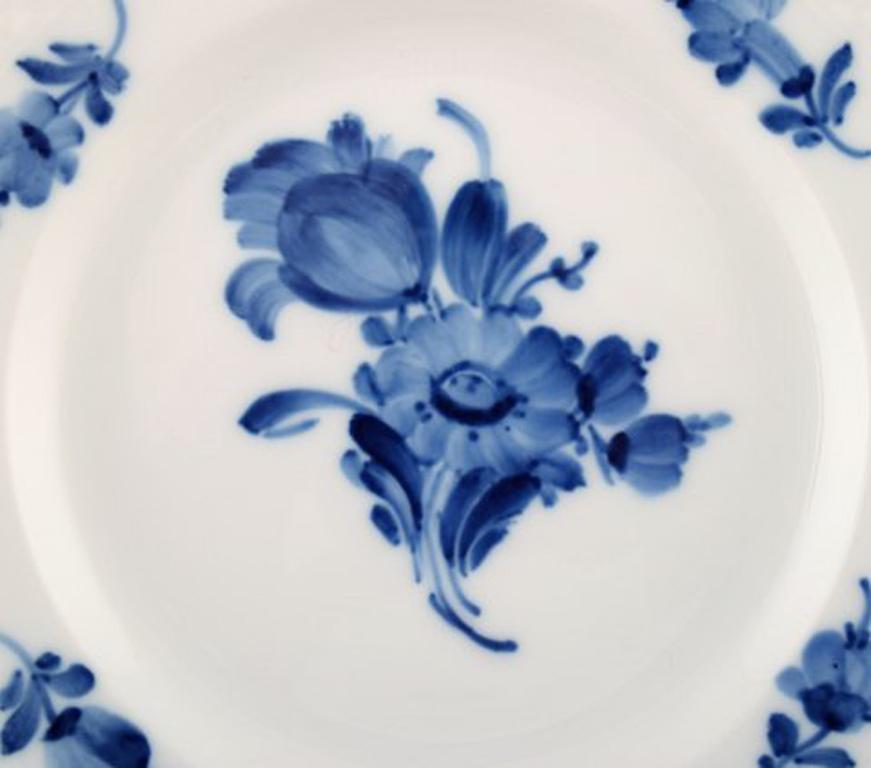 6 piece Royal Copenhagen blue flower braided, large dessert plate or salad plate.
Decoration number 10/8093.
Diameter 17.6 cm.
Perfect condition. 6 piece 2nd factory quality.