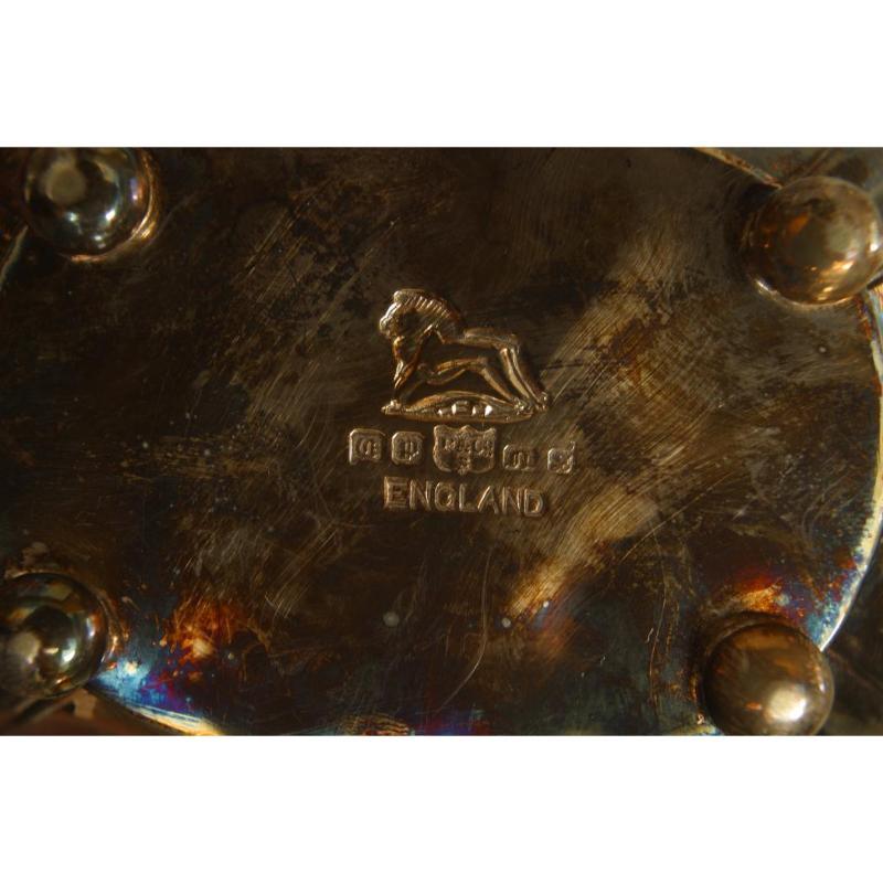 Juego de té/café inglés victoriano (s. XIX/XX) de 6 piezas en bandeja de plata con asas de metal pintado. 3 teteras y 3 azucareras/cremeras. (PRECIO POR JUEGO)