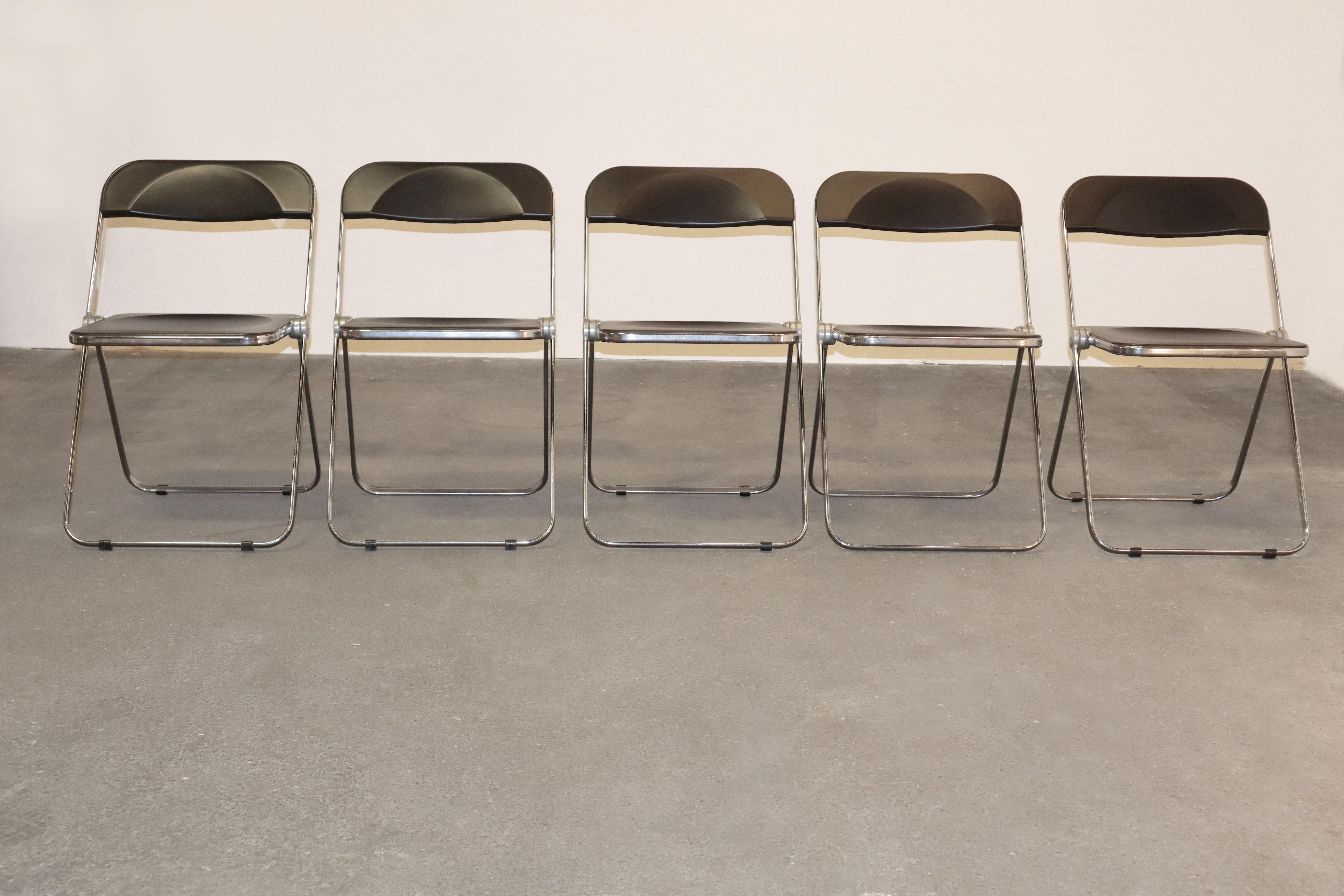 Mid-20th Century 6-Piece Folding Set: Plia Chairs & Platone Table by Piretti for Castelli, Italy