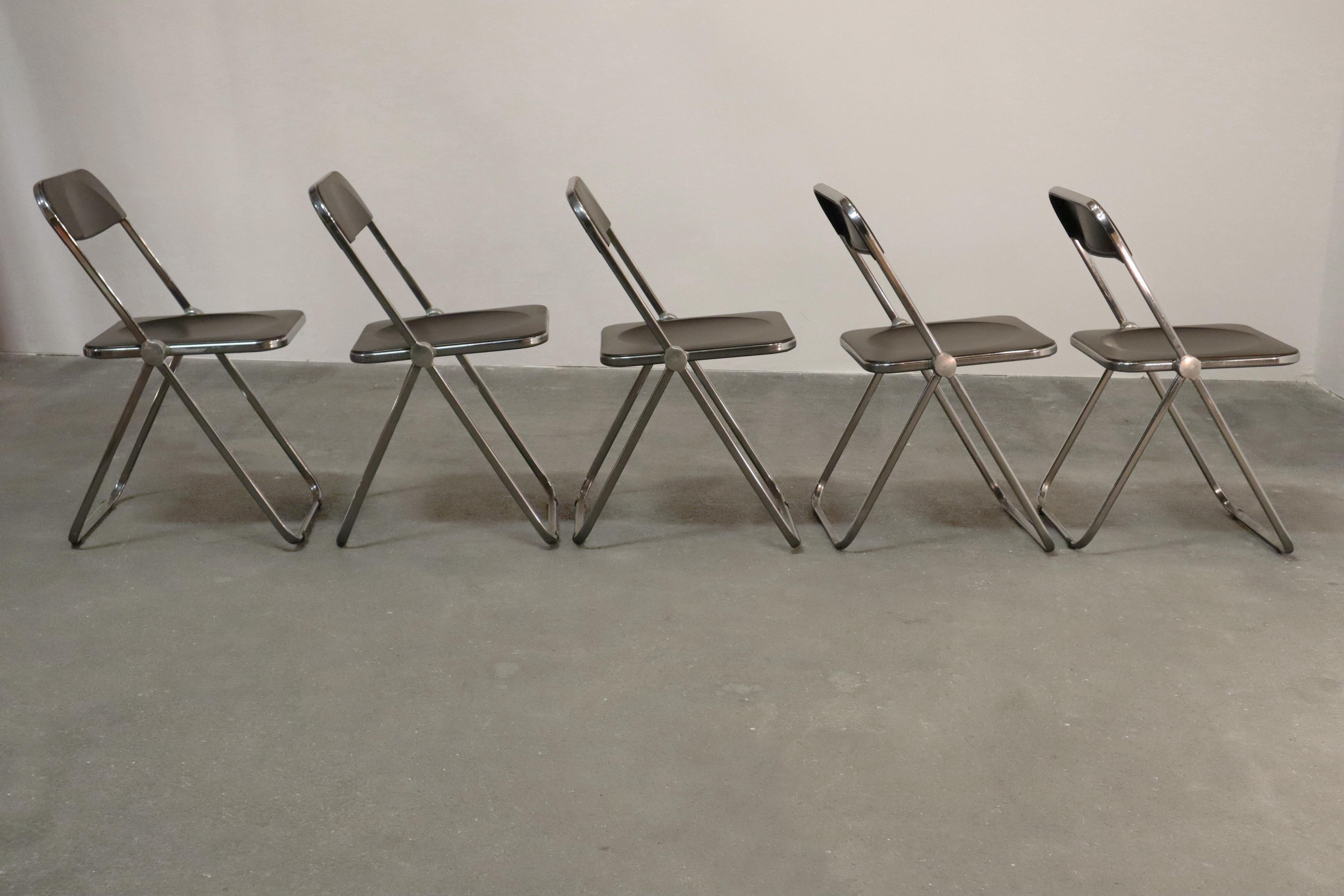 Chrome 6-Piece Folding Set: Plia Chairs & Platone Table by Piretti for Castelli, Italy