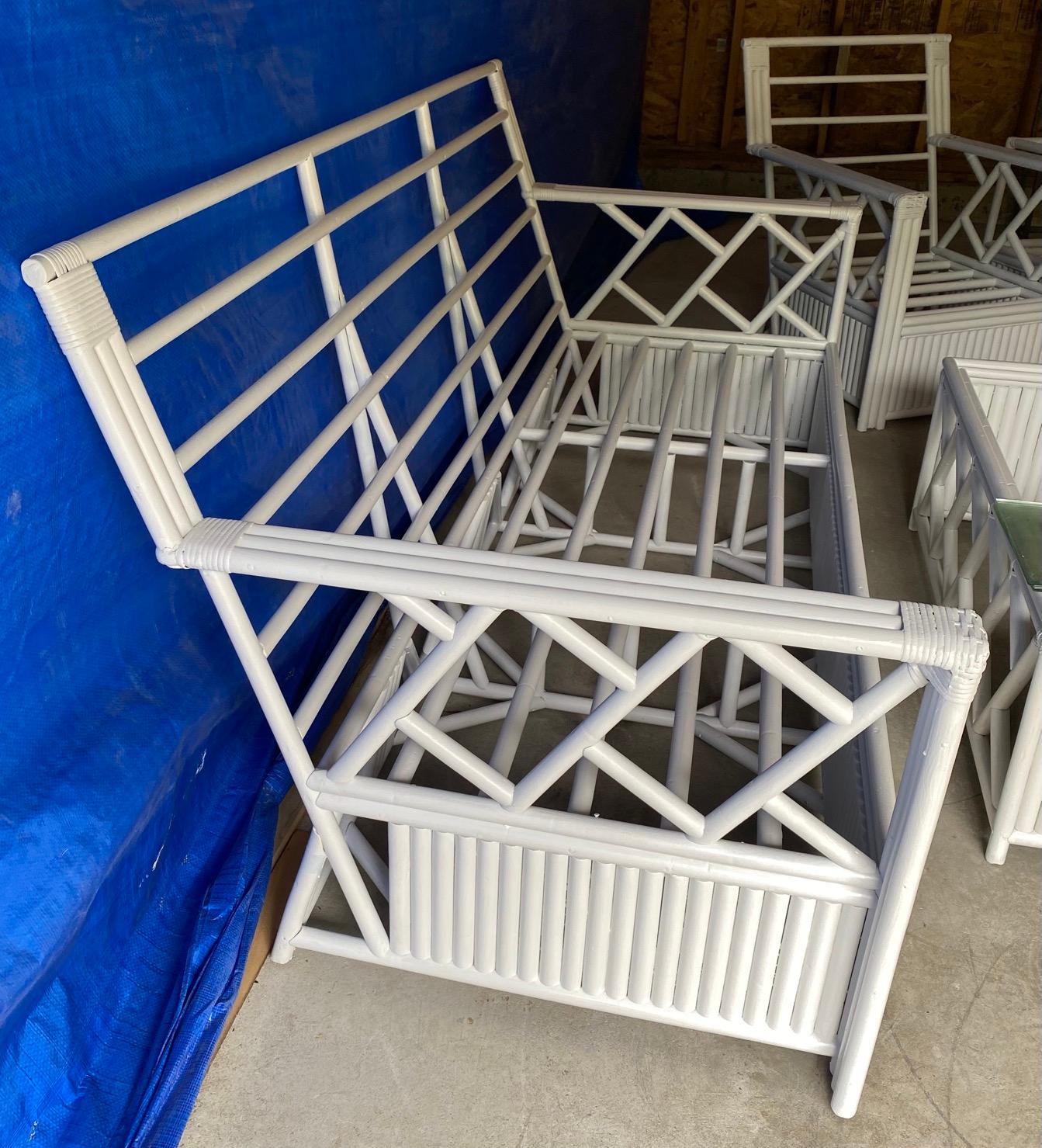 6 Piece Mid-Century Modern Rattan Patio Porch Ensemble In Good Condition For Sale In Sheffield, MA
