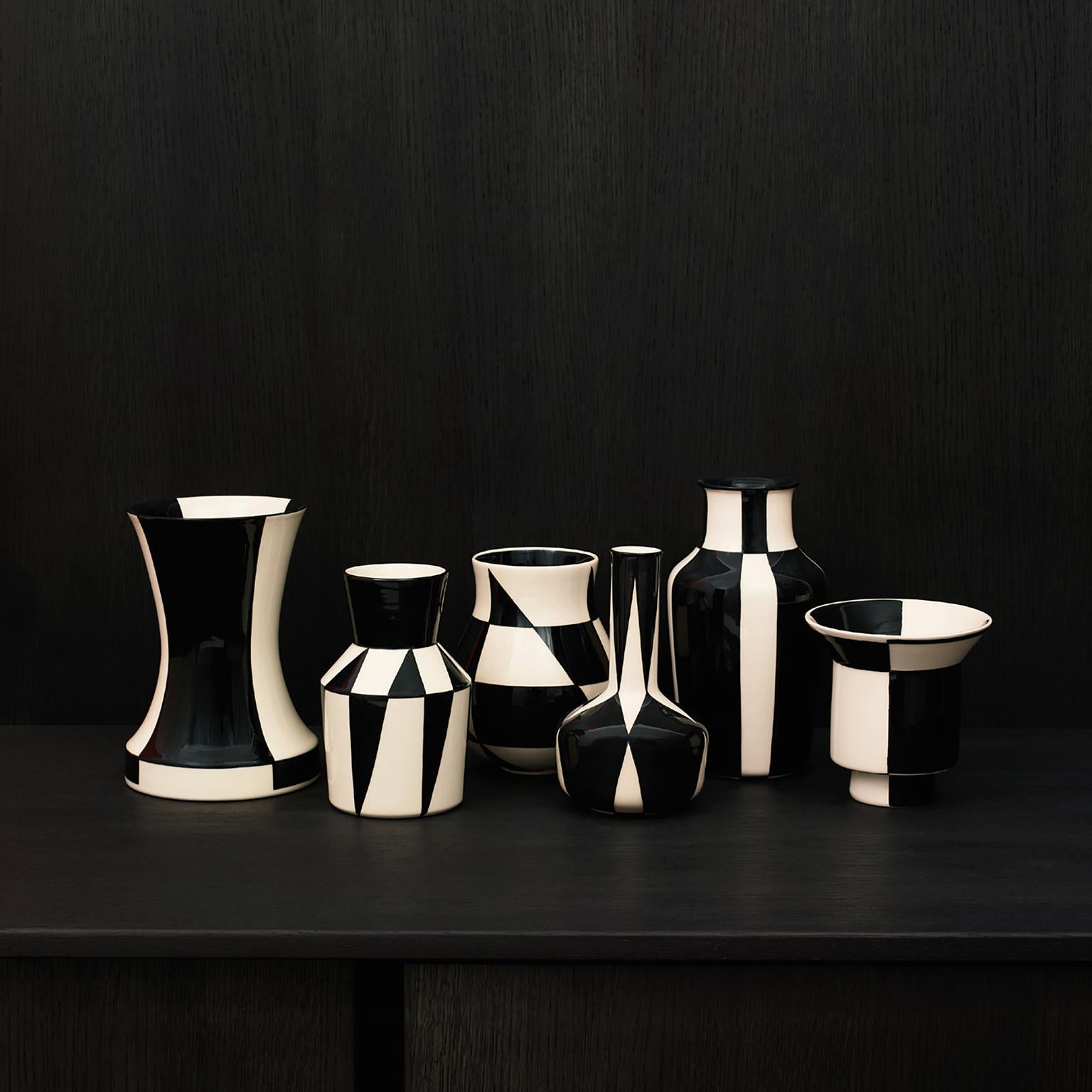 This 6 pieces Vase Ensemble is a special Edition of the Hedwig Bollhagen Werkstätten für Keramik for the Bauhaus Anniversary Year 2019. Hedwig Bollhagen was strongly influenced her designs by her colleagues the Bauhaus Alumni Werner Burri and
