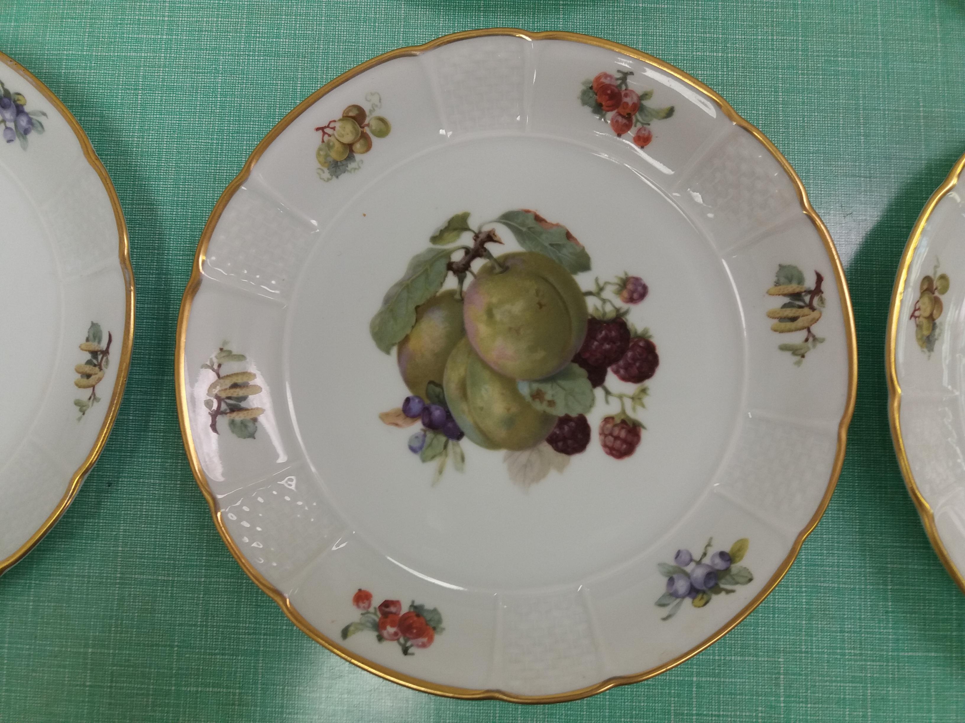 Mid-20th Century 6 Pieces of Porcelain Plates, Rozenthal, Czechoslovakia For Sale