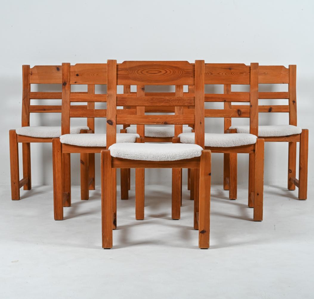 A rare set of (6) dining chairs in solid pine from the coveted 