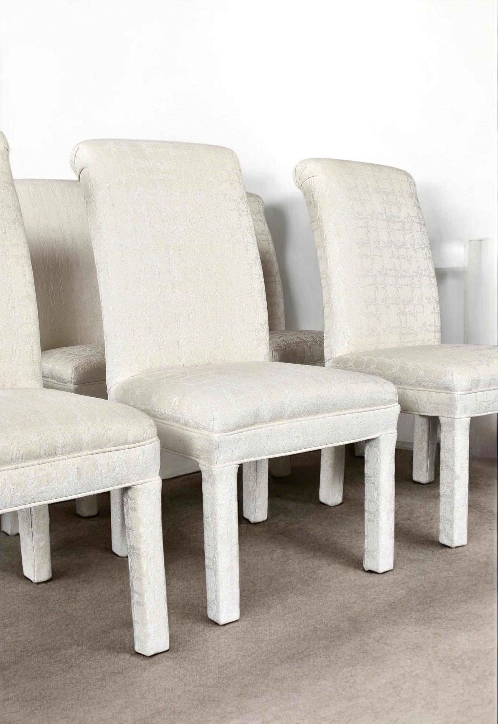 6 Sedie da pranzo Parsons con schienale alto imbottite di colore bianco postmoderno in vendita 2