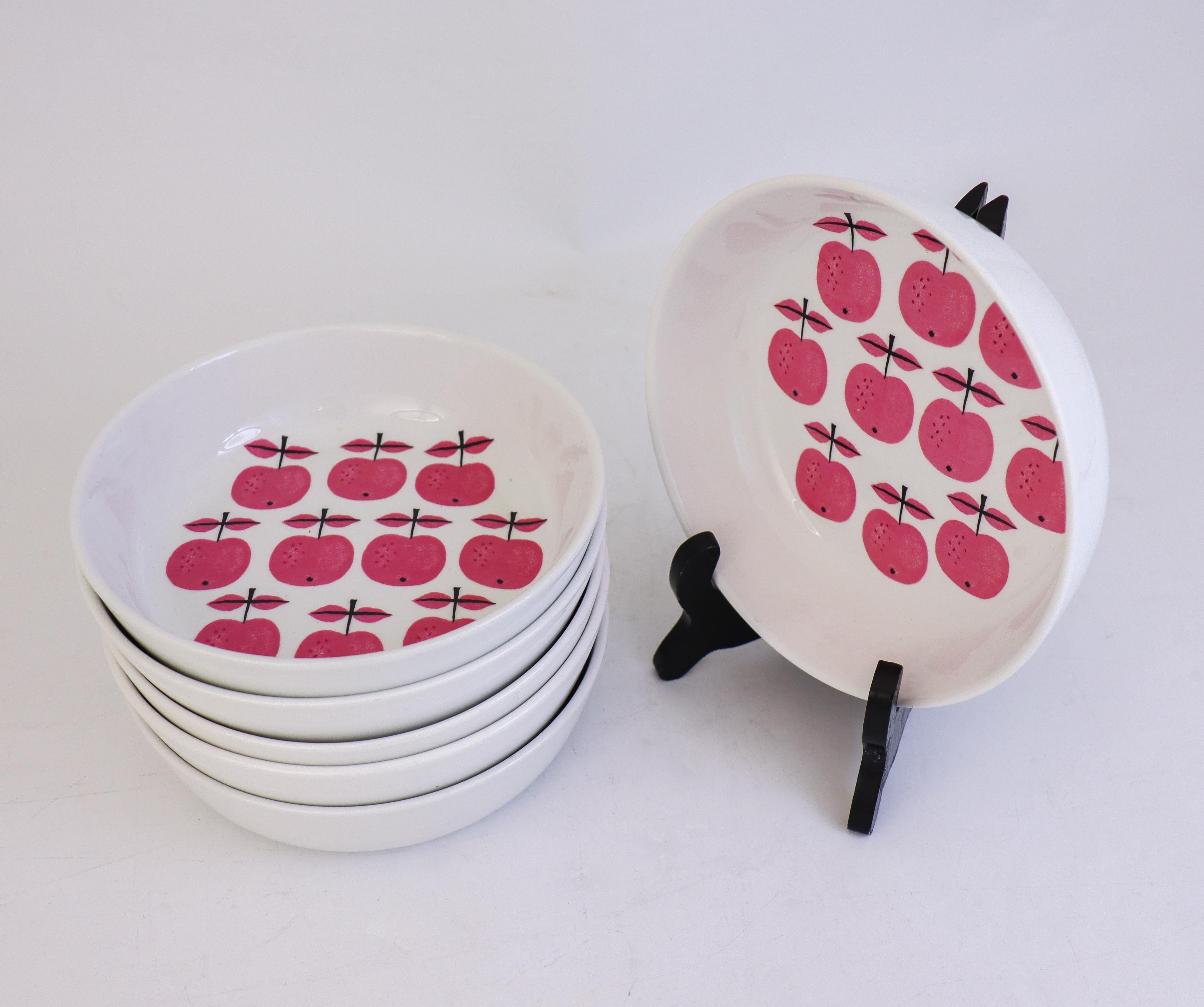 6 Raros cuencos de desayuno - Pall - Stig Lindberg - Gustavsberg 1963 - Manzanas rosas en Excelente estado para la venta en Stockholm, SE