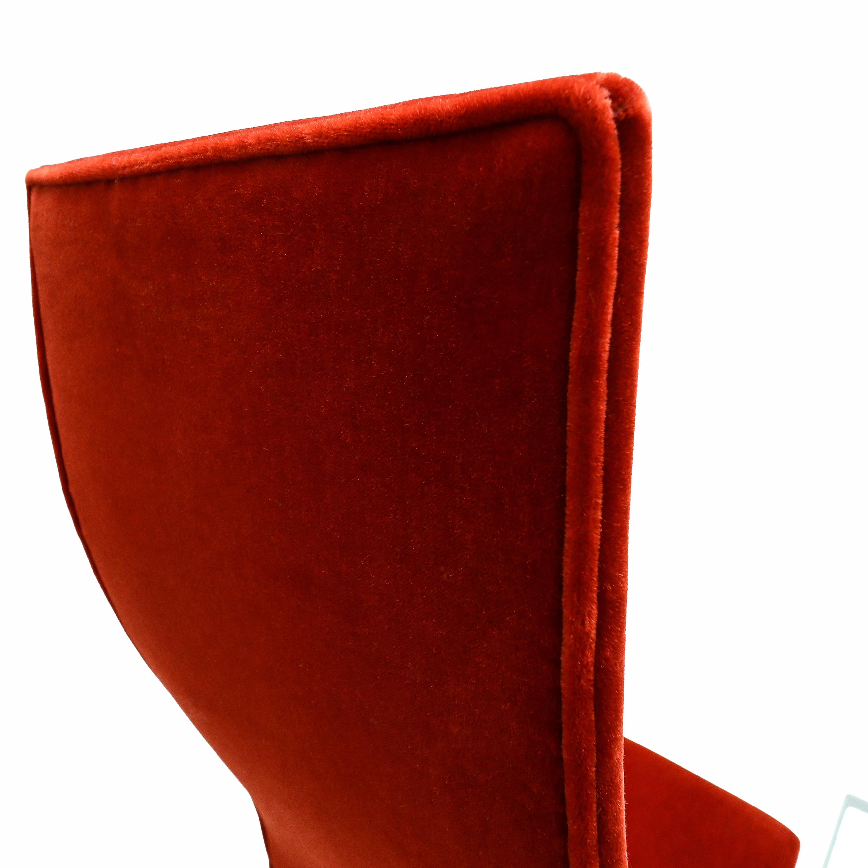 6 rare lounge version Arne Jacobsen Oxford chairs in vibrant Ferrari red velvet For Sale 3