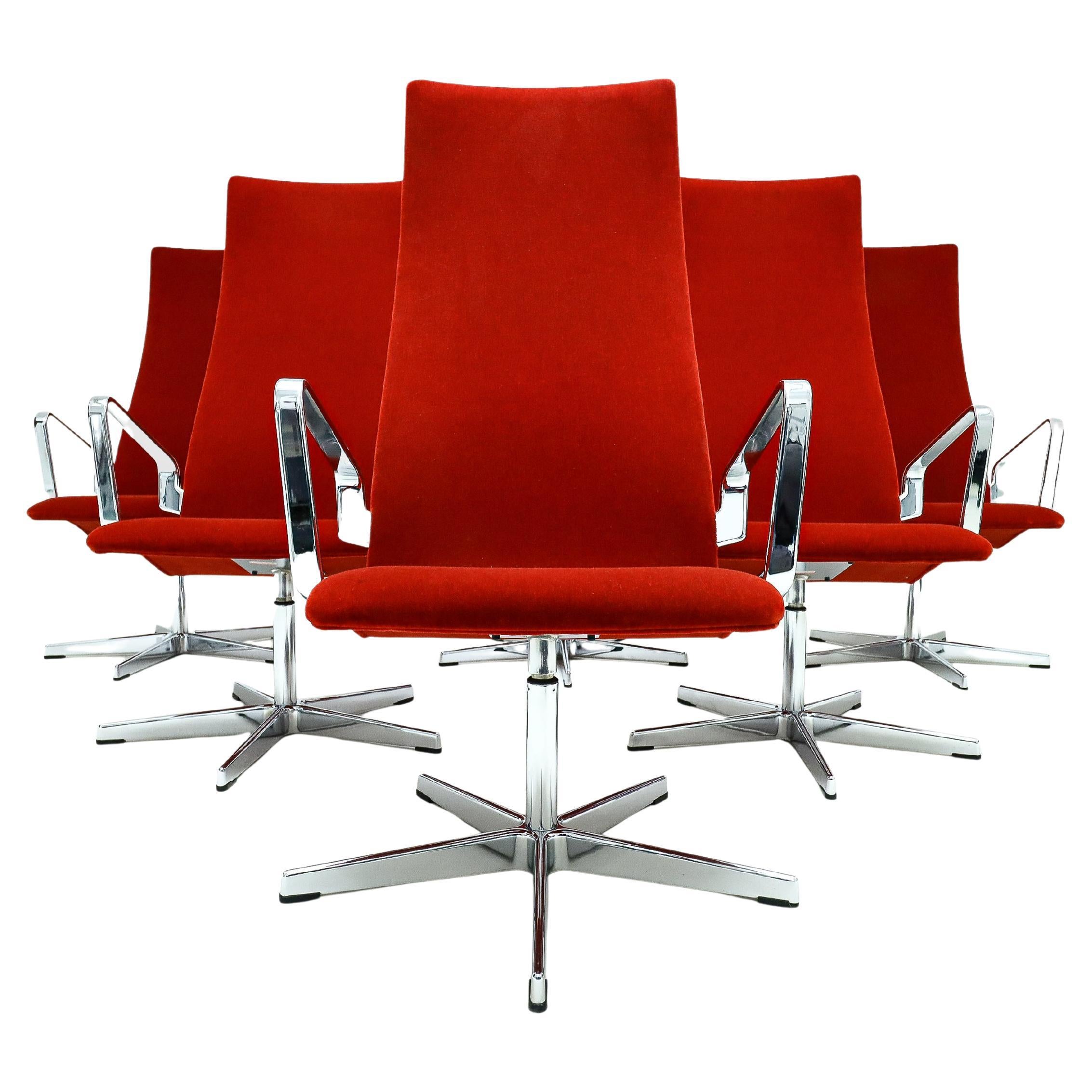 6 rare lounge version Arne Jacobsen Oxford chairs in vibrant Ferrari red velvet For Sale