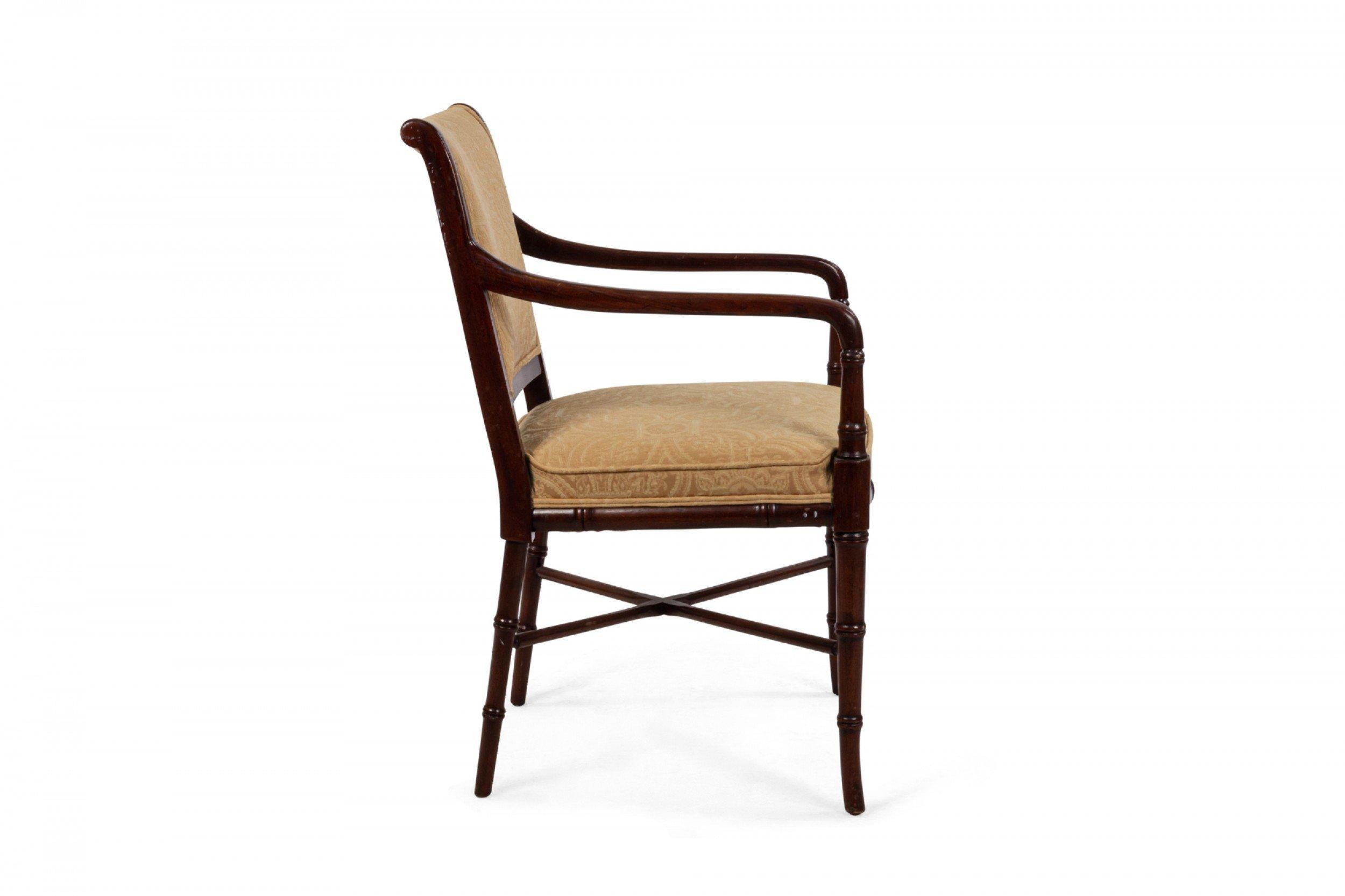 6 Mahagoni-Sessel im Regency-Stil mit gelber Damastpolsterung (20. Jahrhundert) im Angebot