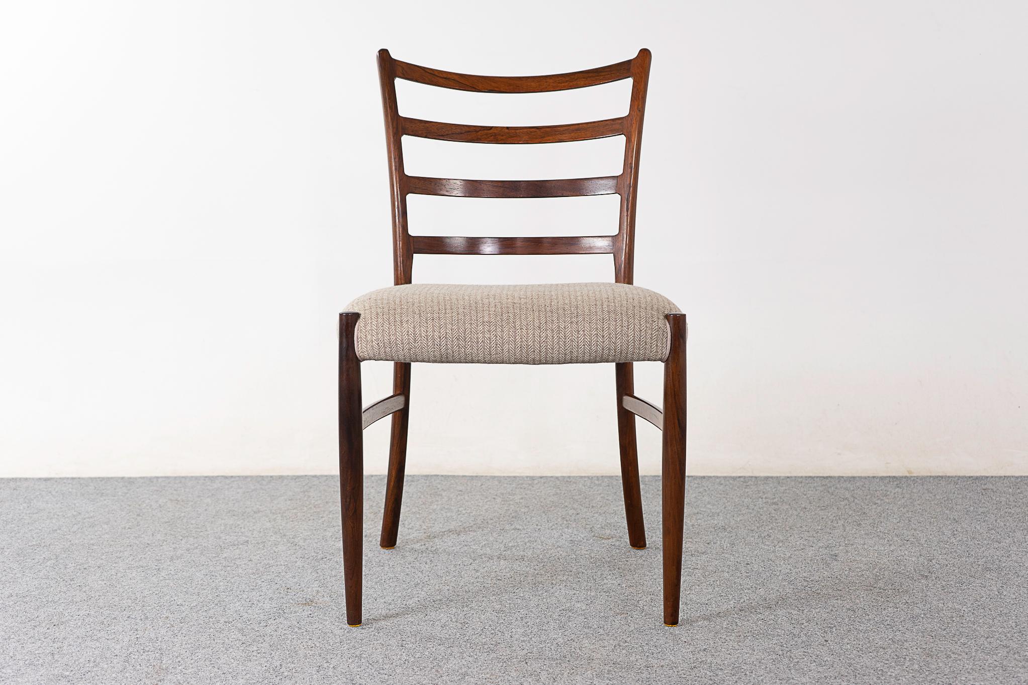 6 Rosewood Danish Mid-Century Dining Chairs In Good Condition For Sale In VANCOUVER, CA