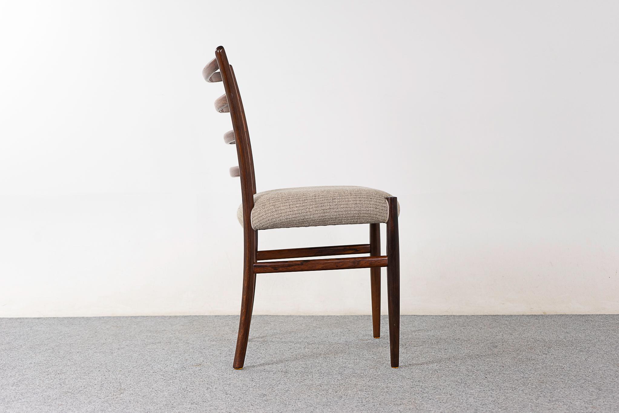 Milieu du XXe siècle 6 chaises de salle à manger danoises du milieu du siècle dernier en vente