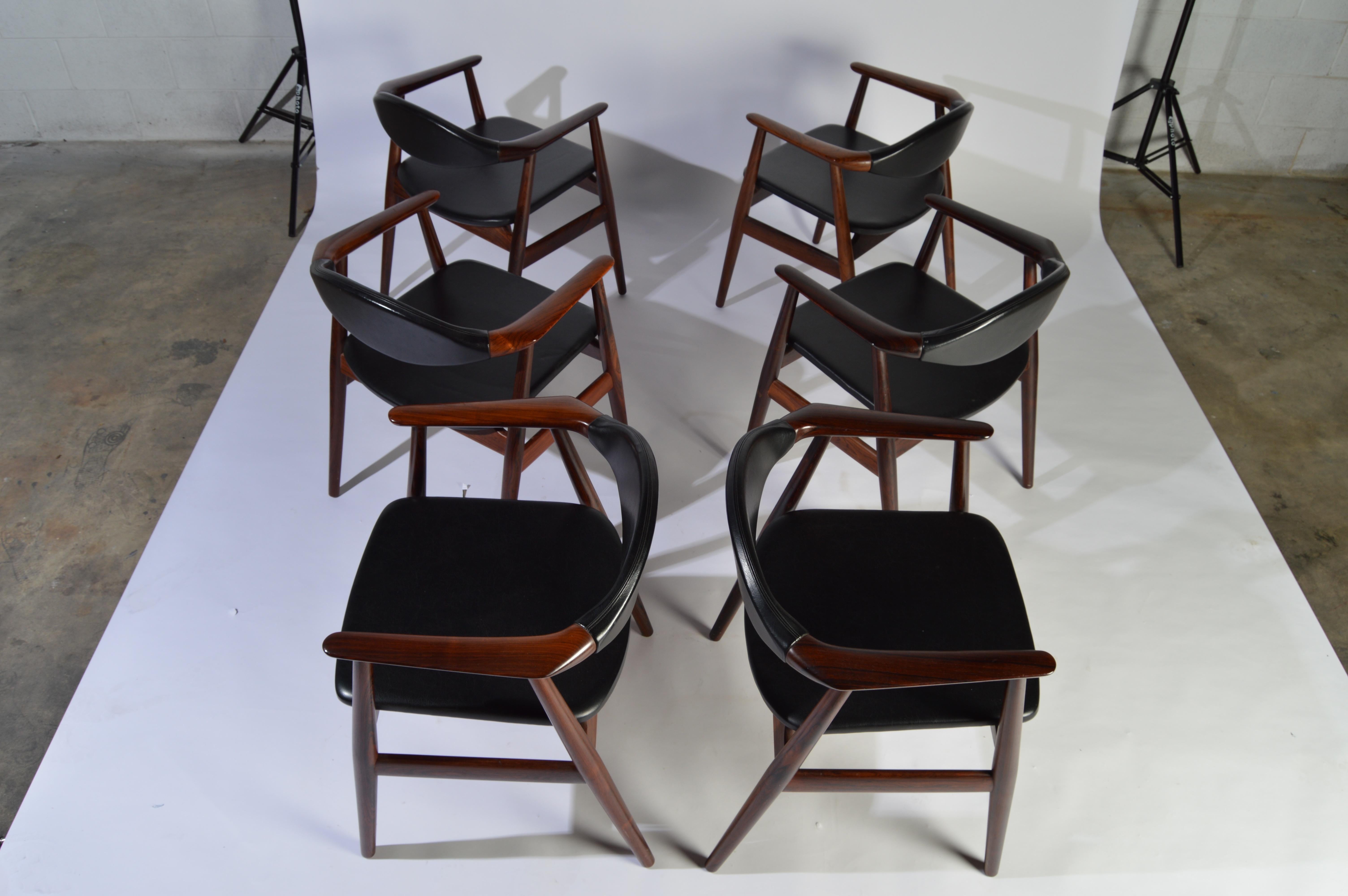6 Rosewood Erik Kirkegaard Dining Armchairs Produced by Hong Stolefabrik In Good Condition In Southampton, NJ