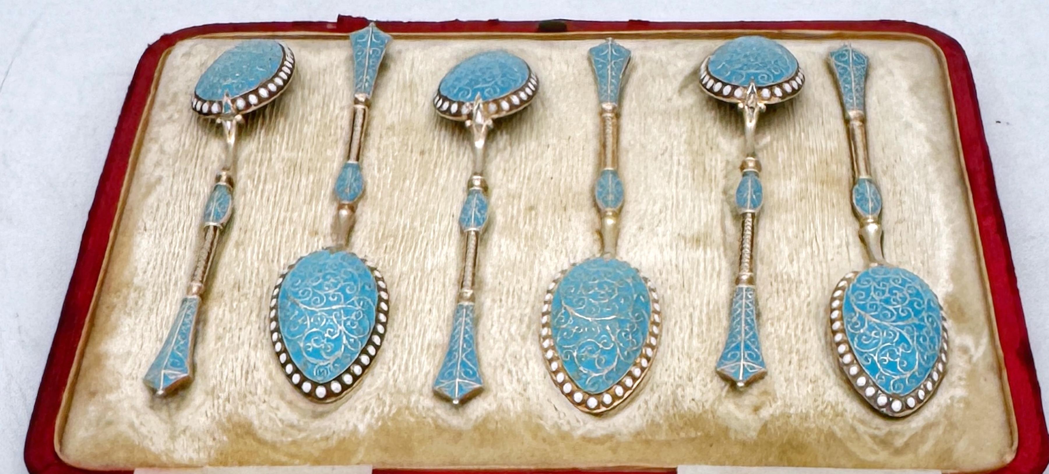 6 Cucharas de plata esmaltada estilo ruso, George Edward & Sons, Glasgow, 1888 siglo XIX en venta