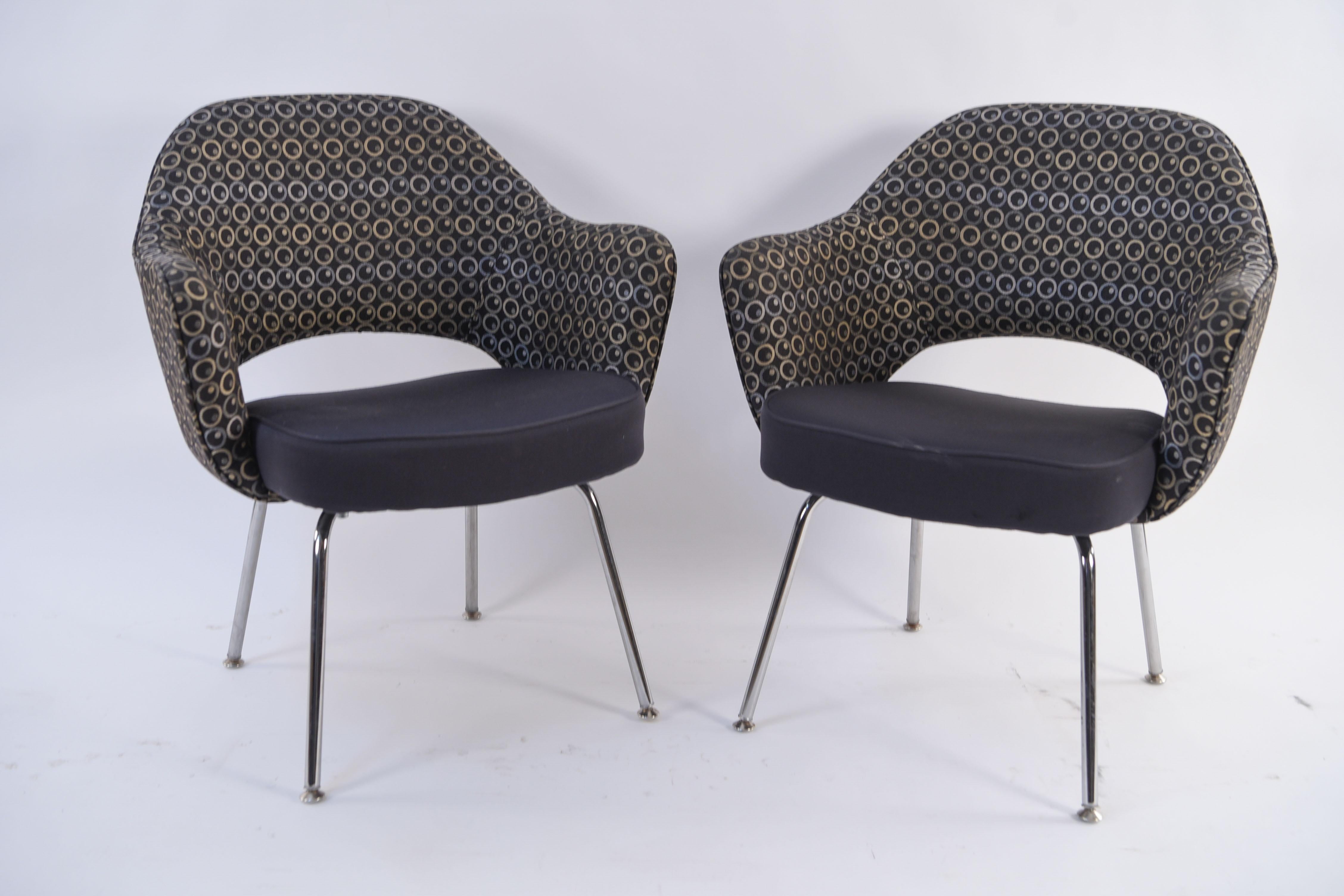 6 Saarinen Executive Armchairs 1