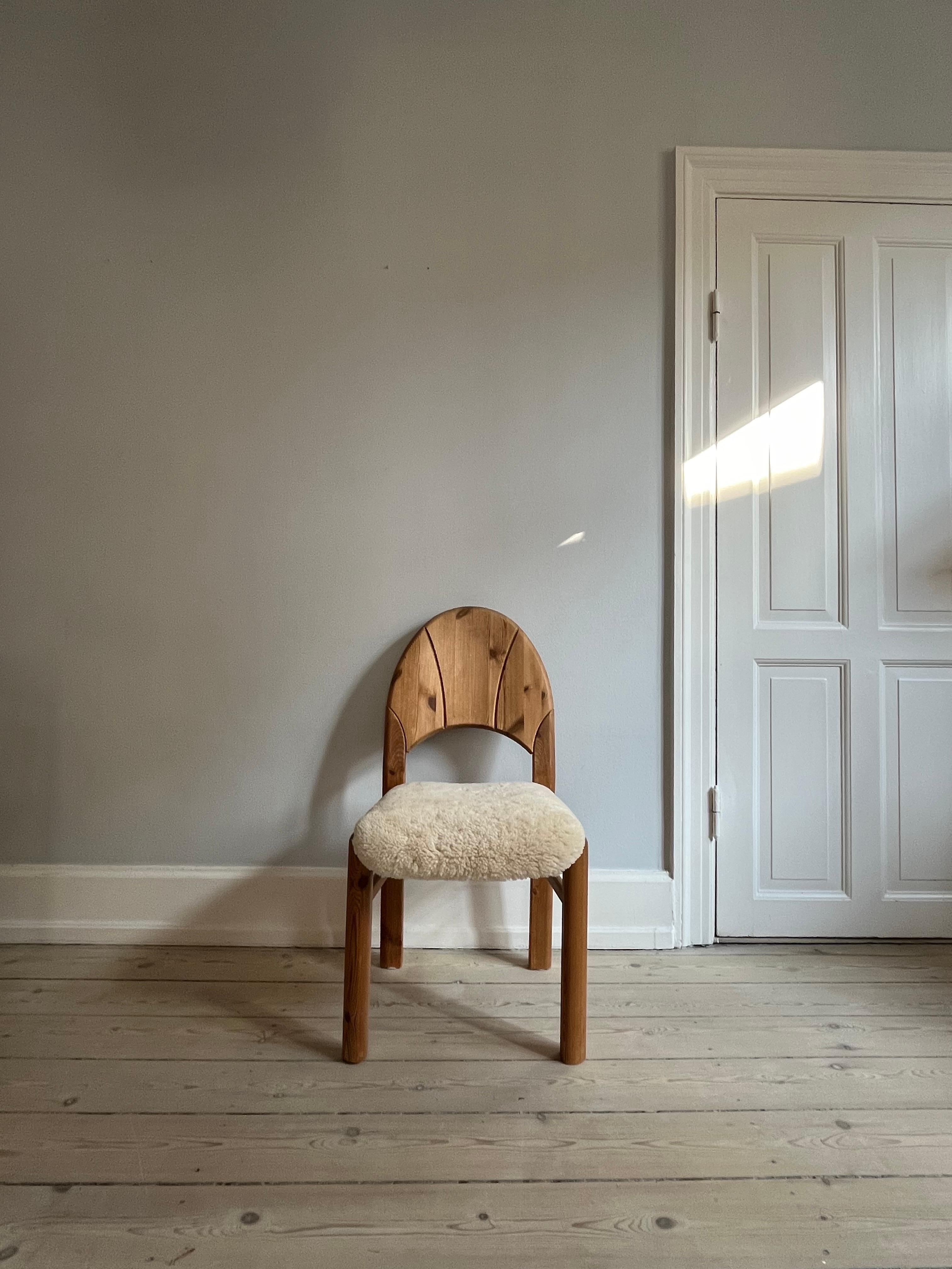 Late 20th Century 6 scandinavian dining chairs in pine and lamb wool