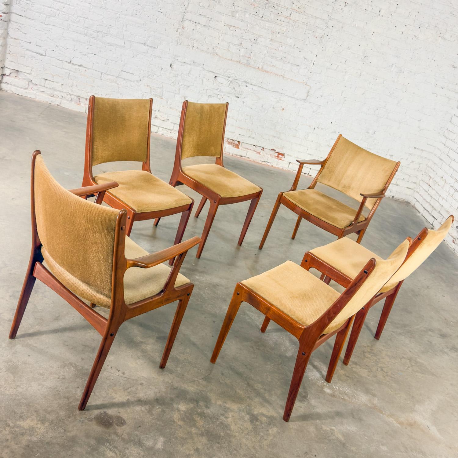 6 Scandinavian Modern Teak Dining Chairs Uldum Mobelfabrik att Johannes Andersen For Sale 4
