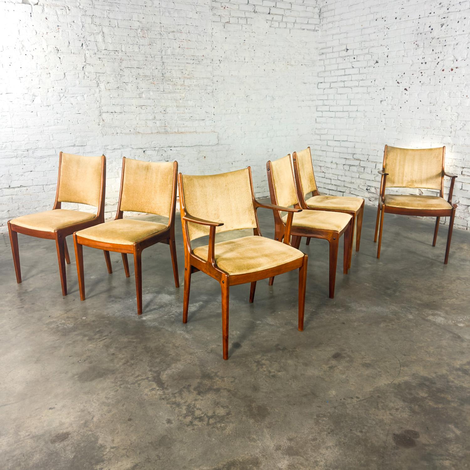 6 Scandinavian Modern Teak Dining Chairs Uldum Mobelfabrik att Johannes Andersen For Sale 5