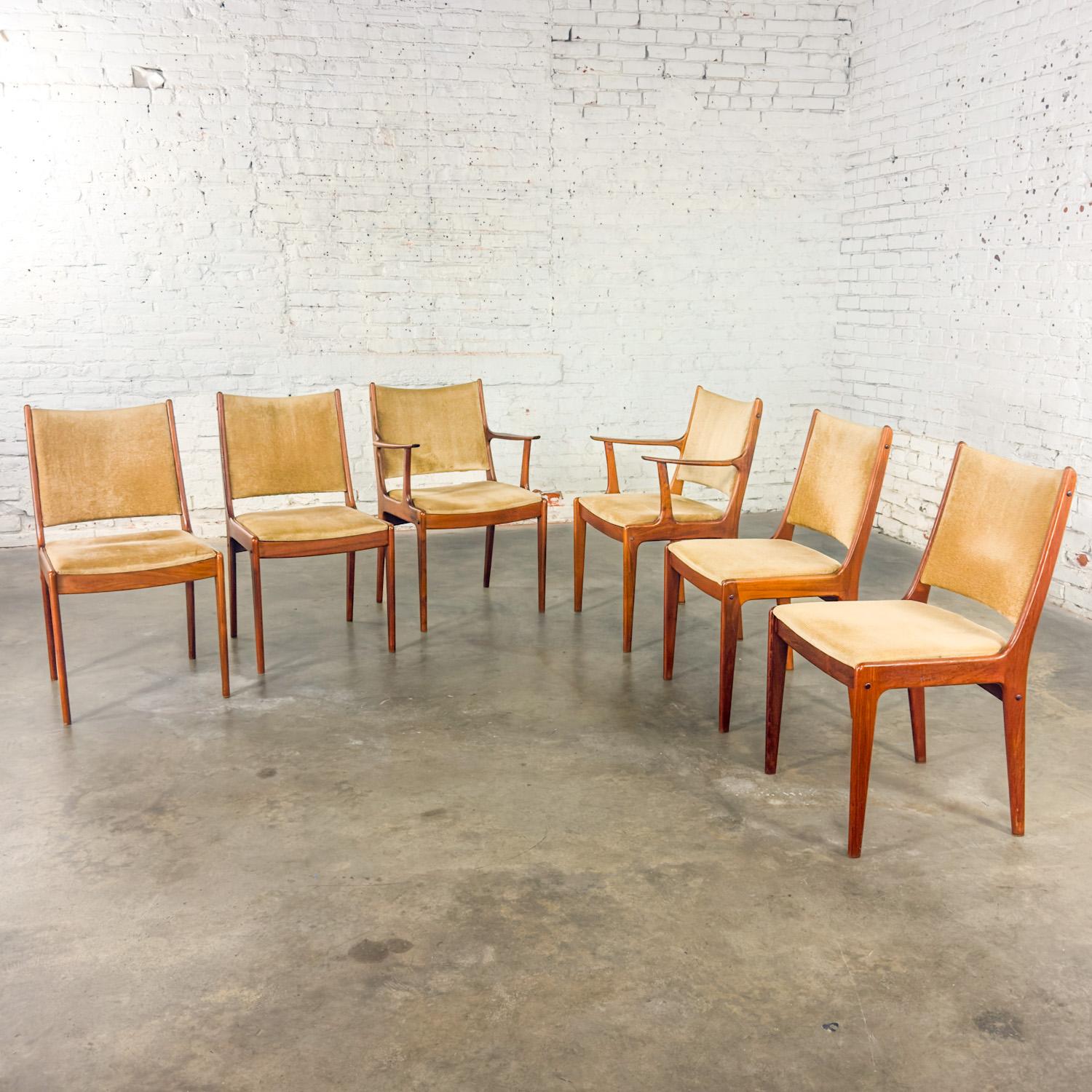 6 Scandinavian Modern Teak Dining Chairs Uldum Mobelfabrik att Johannes Andersen For Sale 10