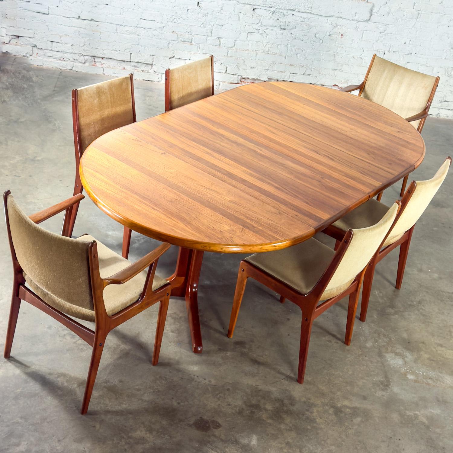 6 Scandinavian Modern Teak Dining Chairs Uldum Mobelfabrik att Johannes Andersen For Sale 13