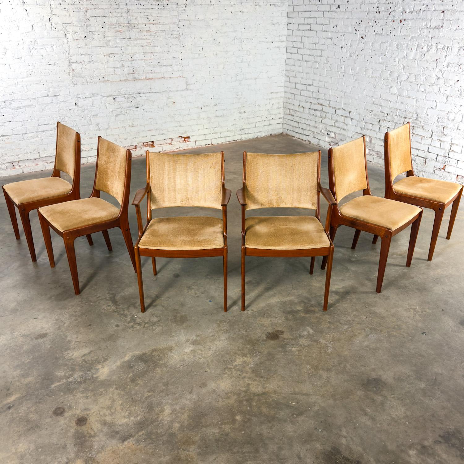 Danish 6 Scandinavian Modern Teak Dining Chairs Uldum Mobelfabrik att Johannes Andersen For Sale
