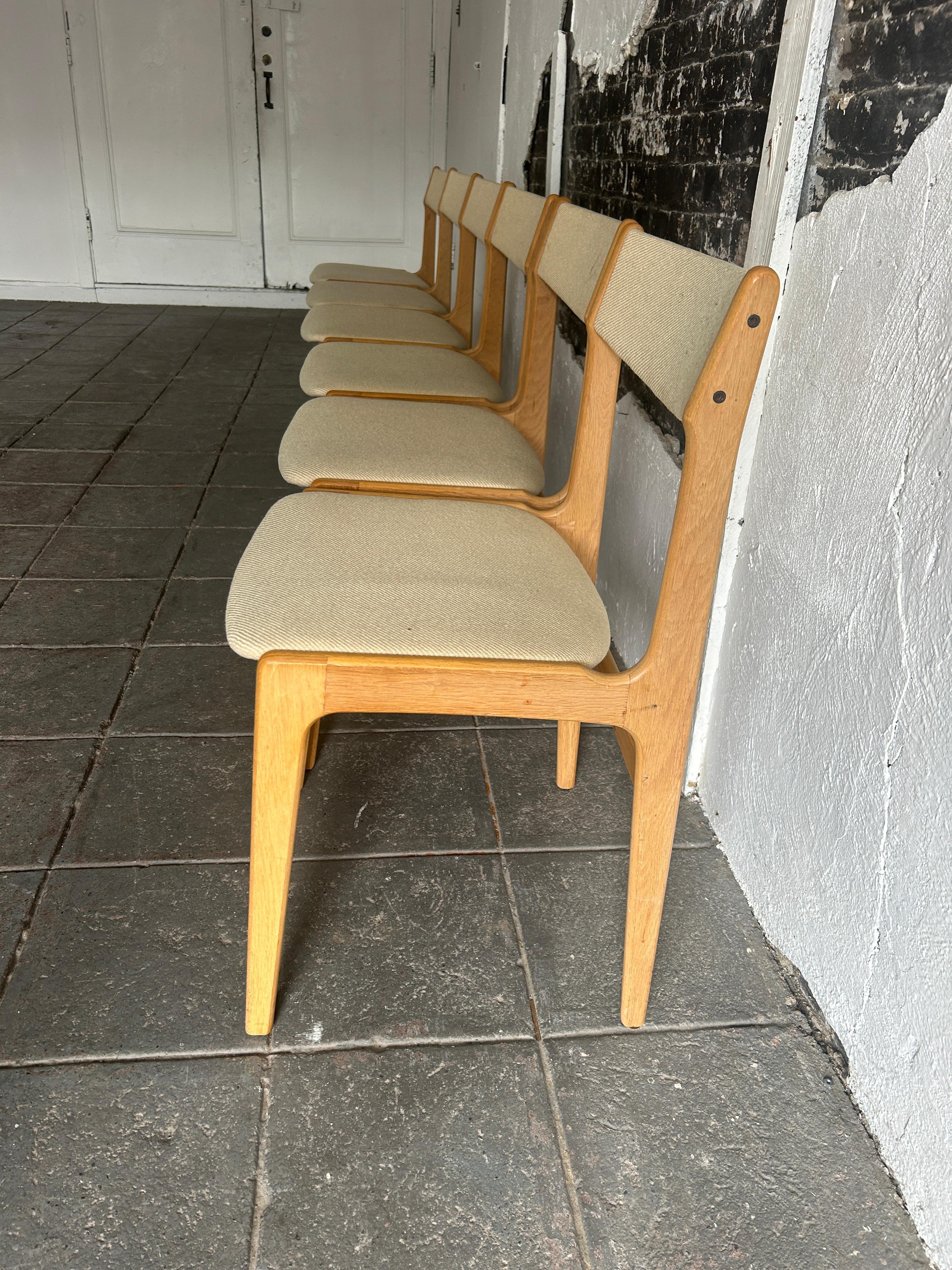 Scandinavian Modern 6 Scandinavian modern white oak dining chairs tan upholstery  For Sale