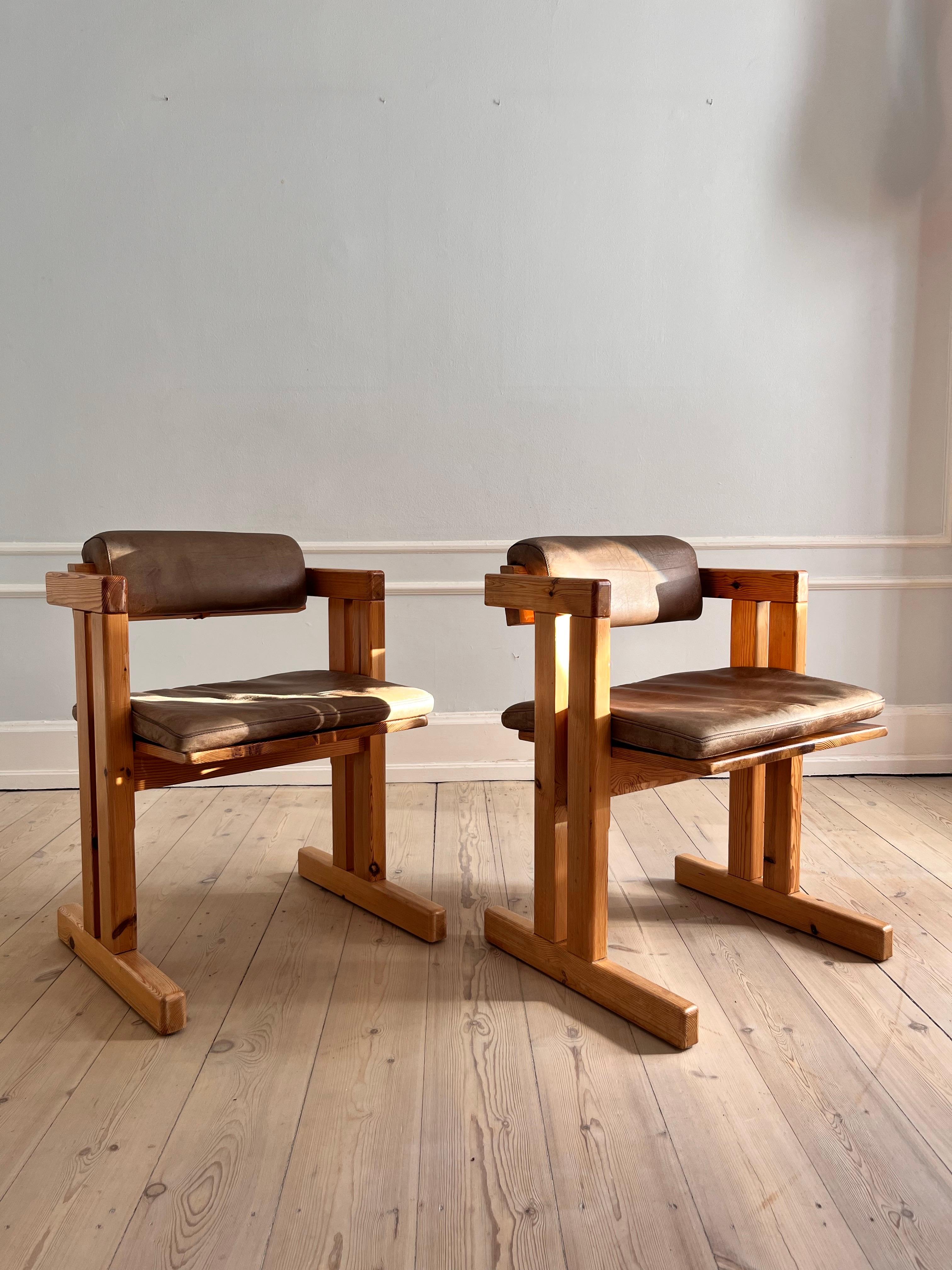 6 Scandinavian pine dining chairs with back and seat cushions in Buffalo leather 1