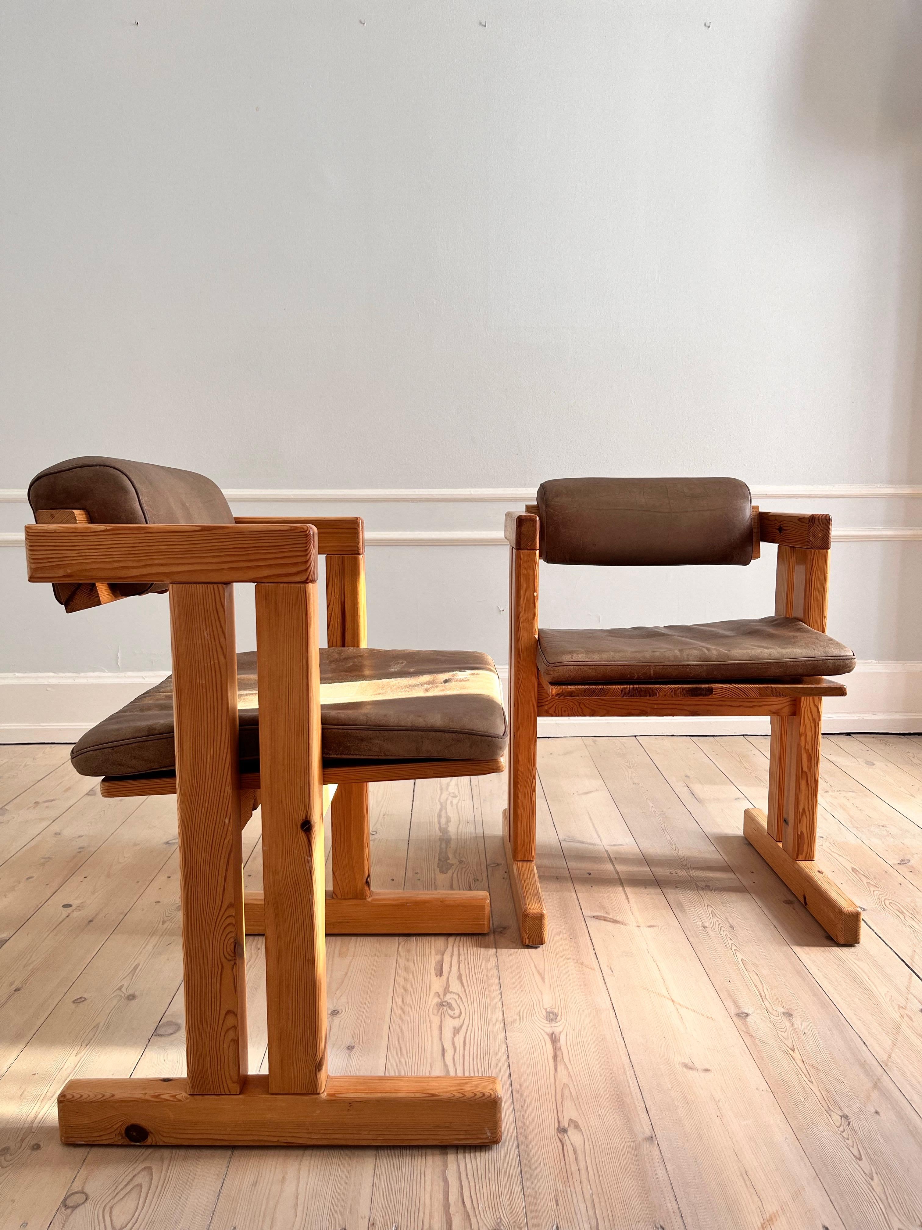 6 Scandinavian pine dining chairs with back and seat cushions in Buffalo leather 4