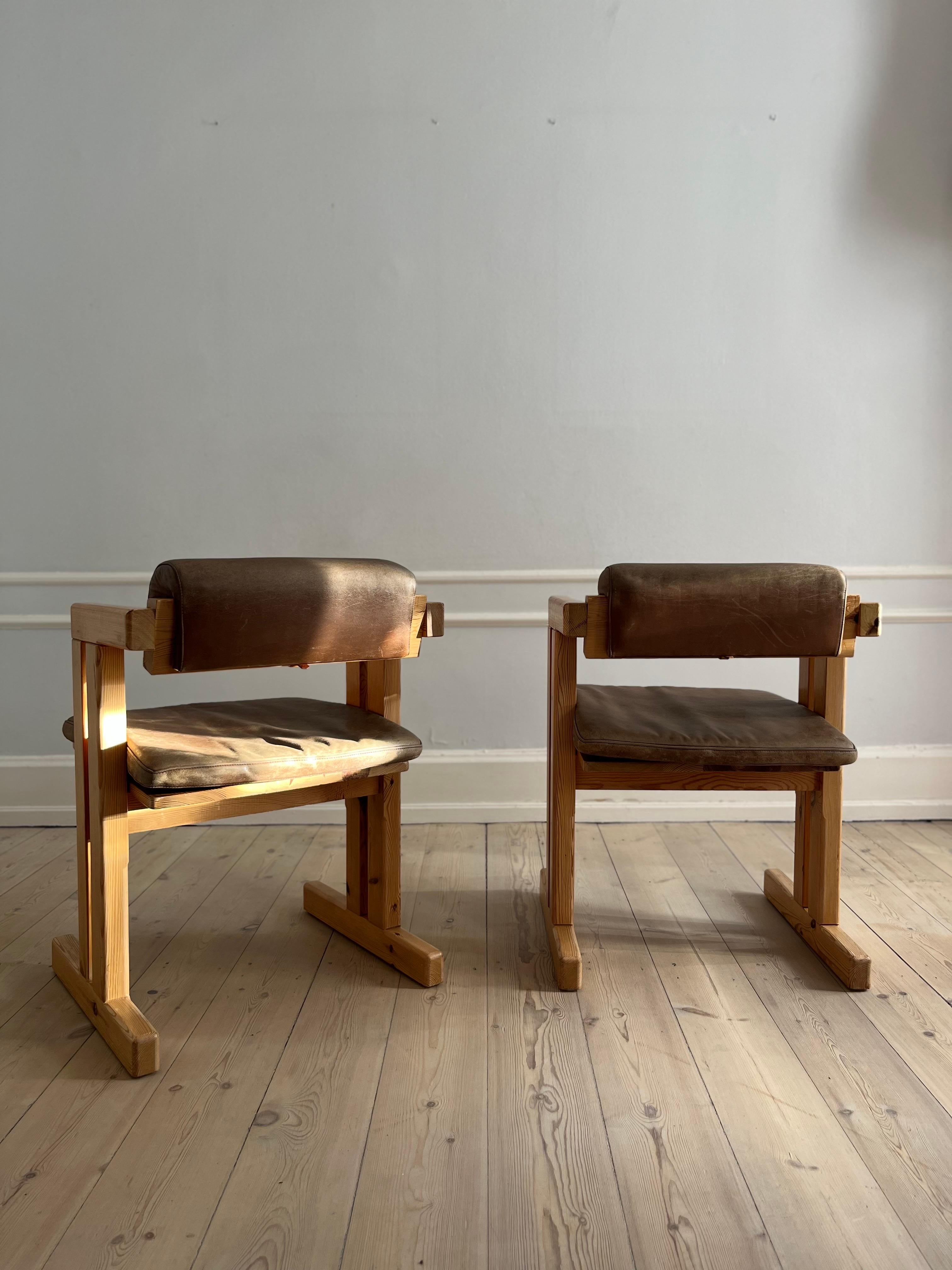 These Danish dining chairs are from 1976 and with only one previous owner.

The chairs were designed according to the owner's wishes and made by a local Danish carpenter.

All the chairs are in beautiful vintage condition and have soft, loose seat