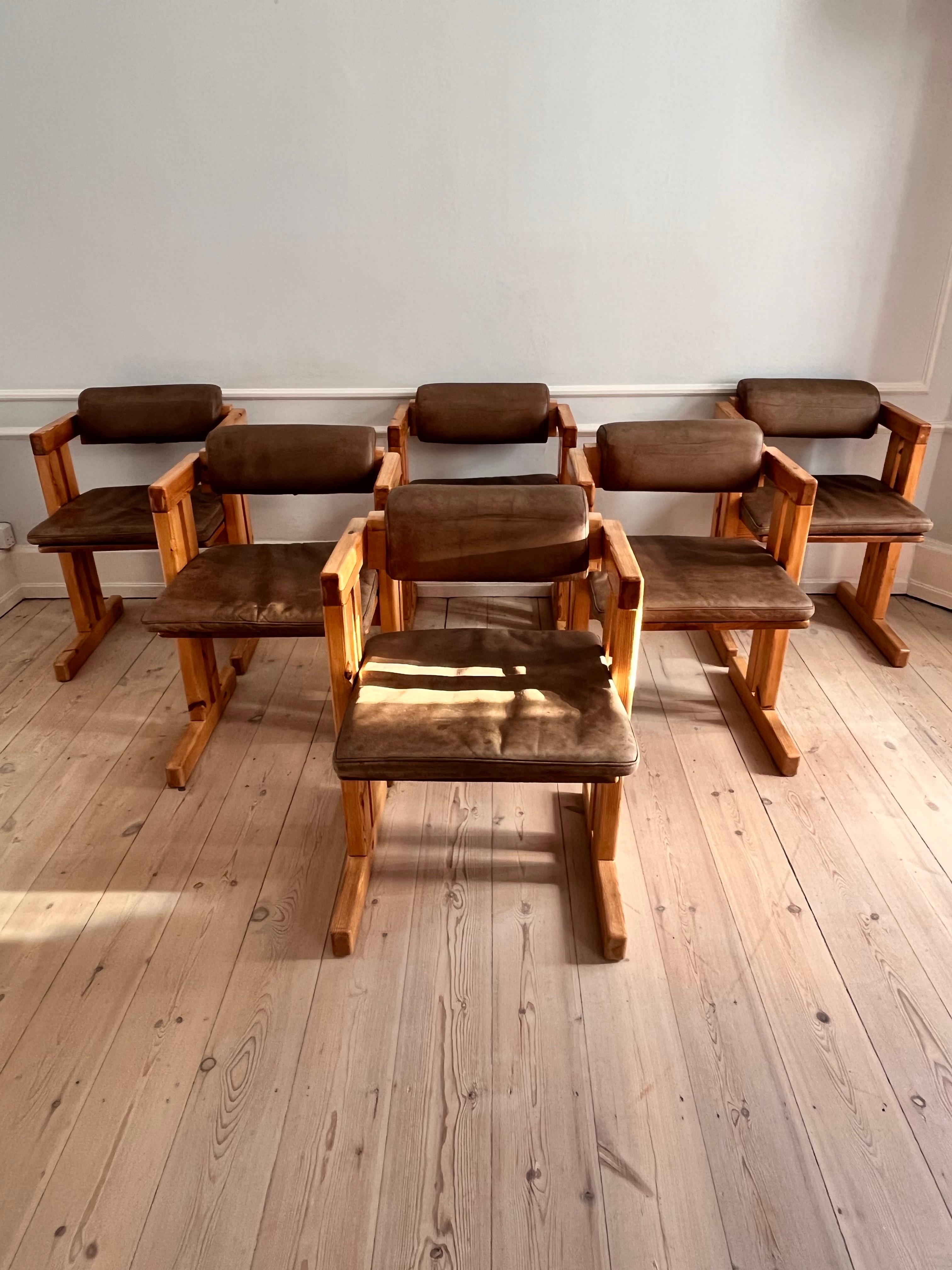 6 Scandinavian pine dining chairs with back and seat cushions in Buffalo leather 9