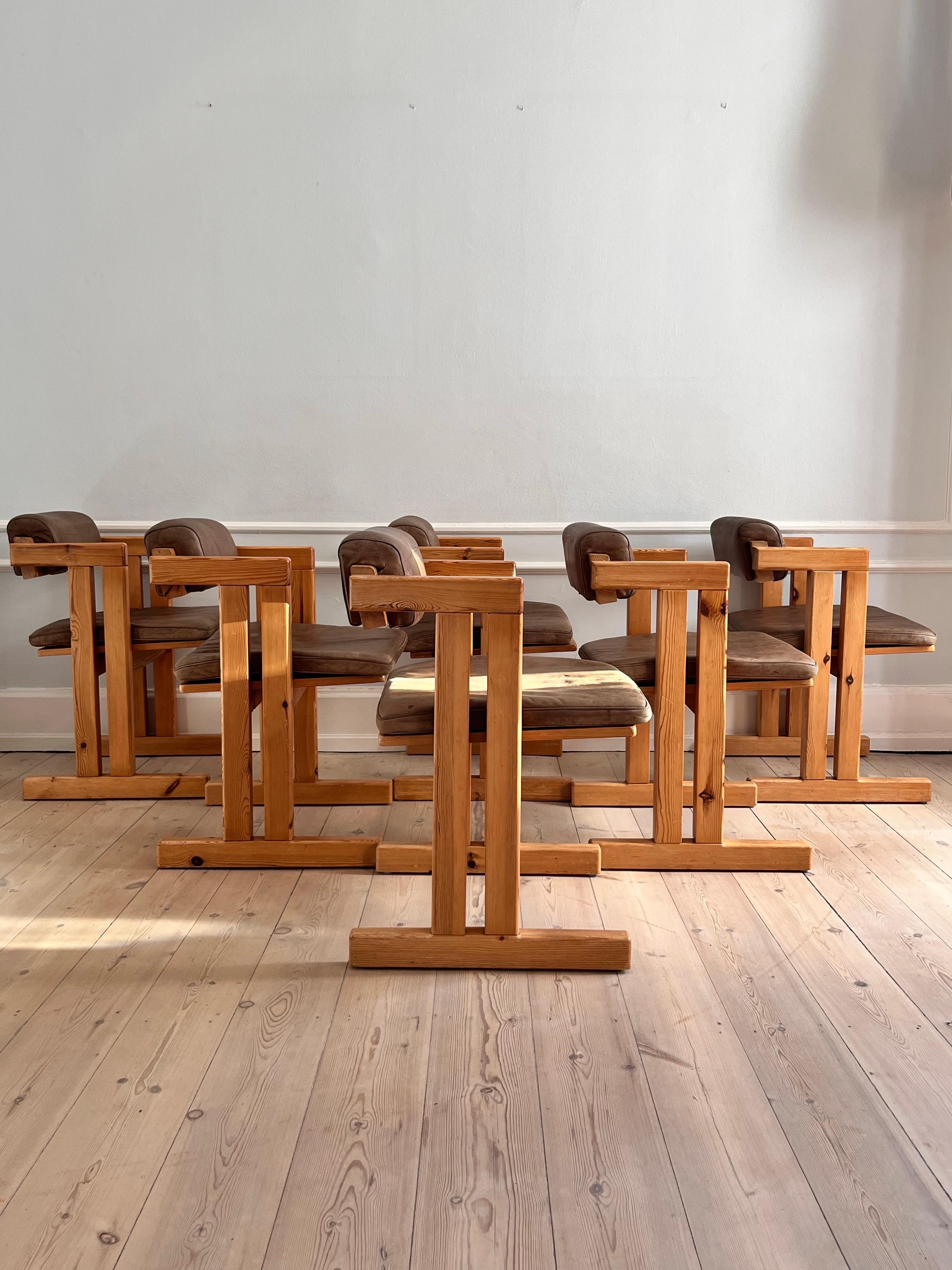 Late 20th Century 6 Scandinavian pine dining chairs with back and seat cushions in Buffalo leather