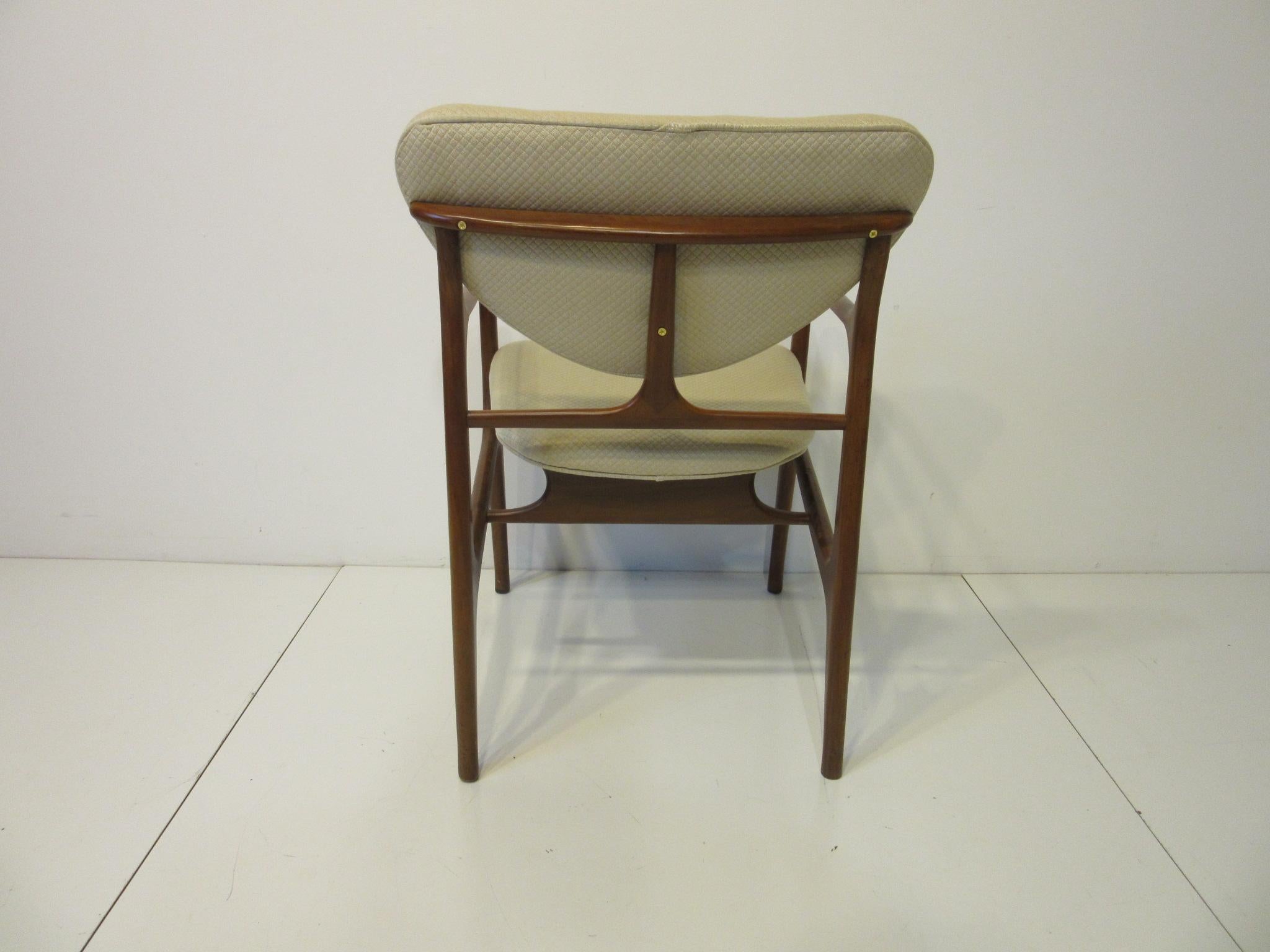6 Sculptural Wood and Upholstered Dining Chairs in the style of Finn Juhl In Good Condition In Cincinnati, OH