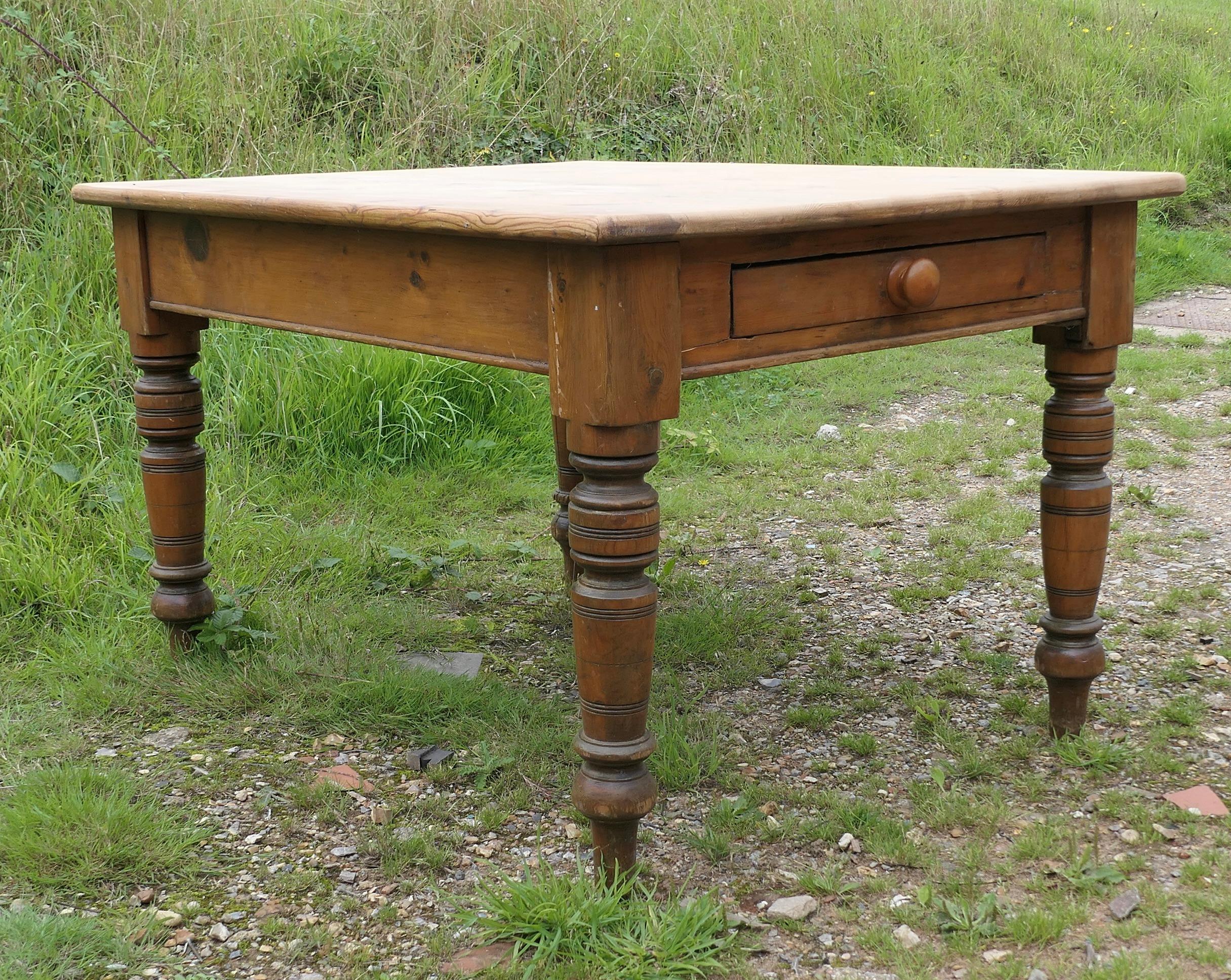 6 Seater Farmhouse Pine Table  

This is a good Rustic Farmhouse table, it has an old scrub top and the chunky legs are turned, the table has an added advantage of having a drawer at each end 
The table though old is very sturdy,  it has a few signs