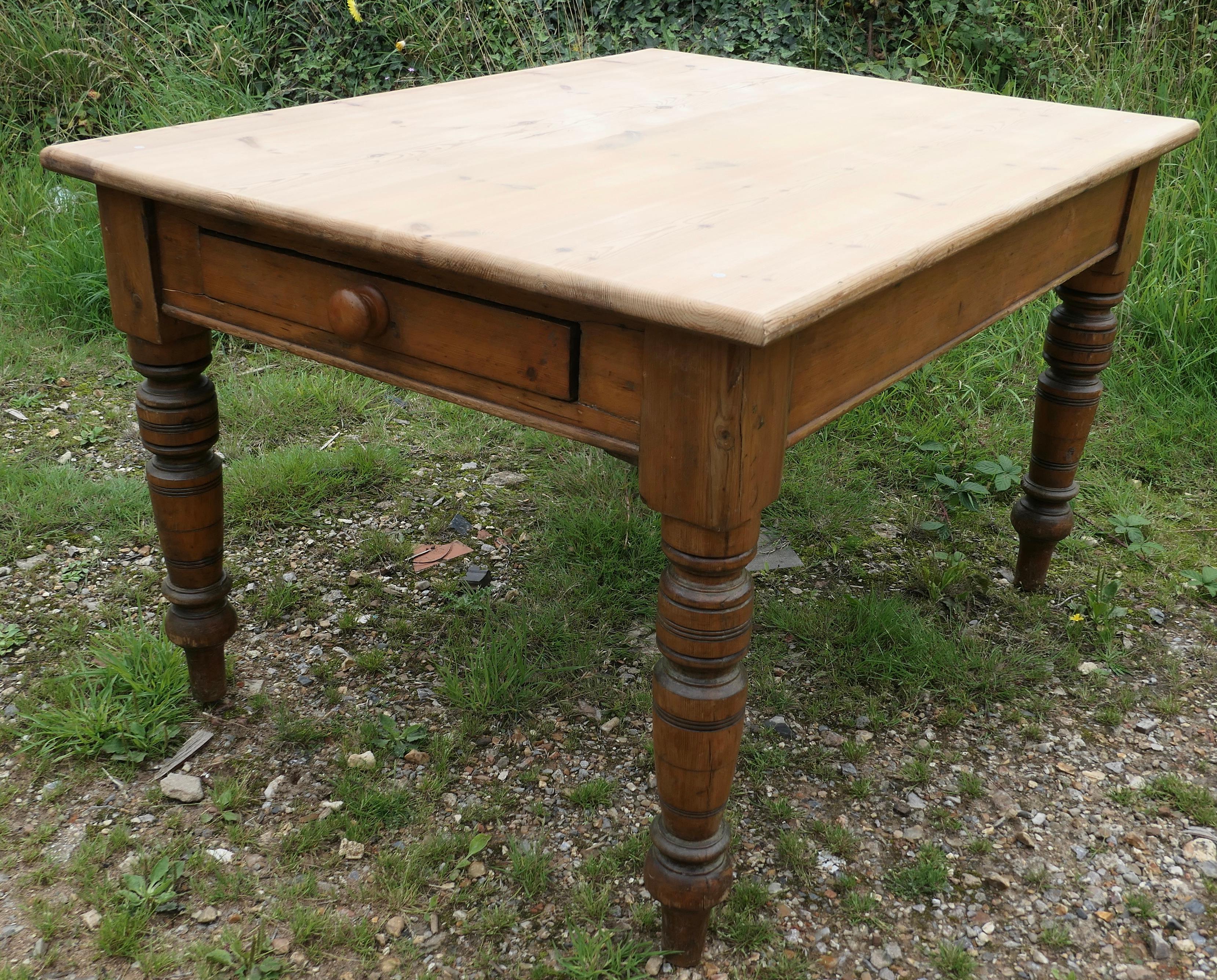 6 Seater Farmhouse Pine Table    This is a good Rustic Farmhouse table  For Sale 2