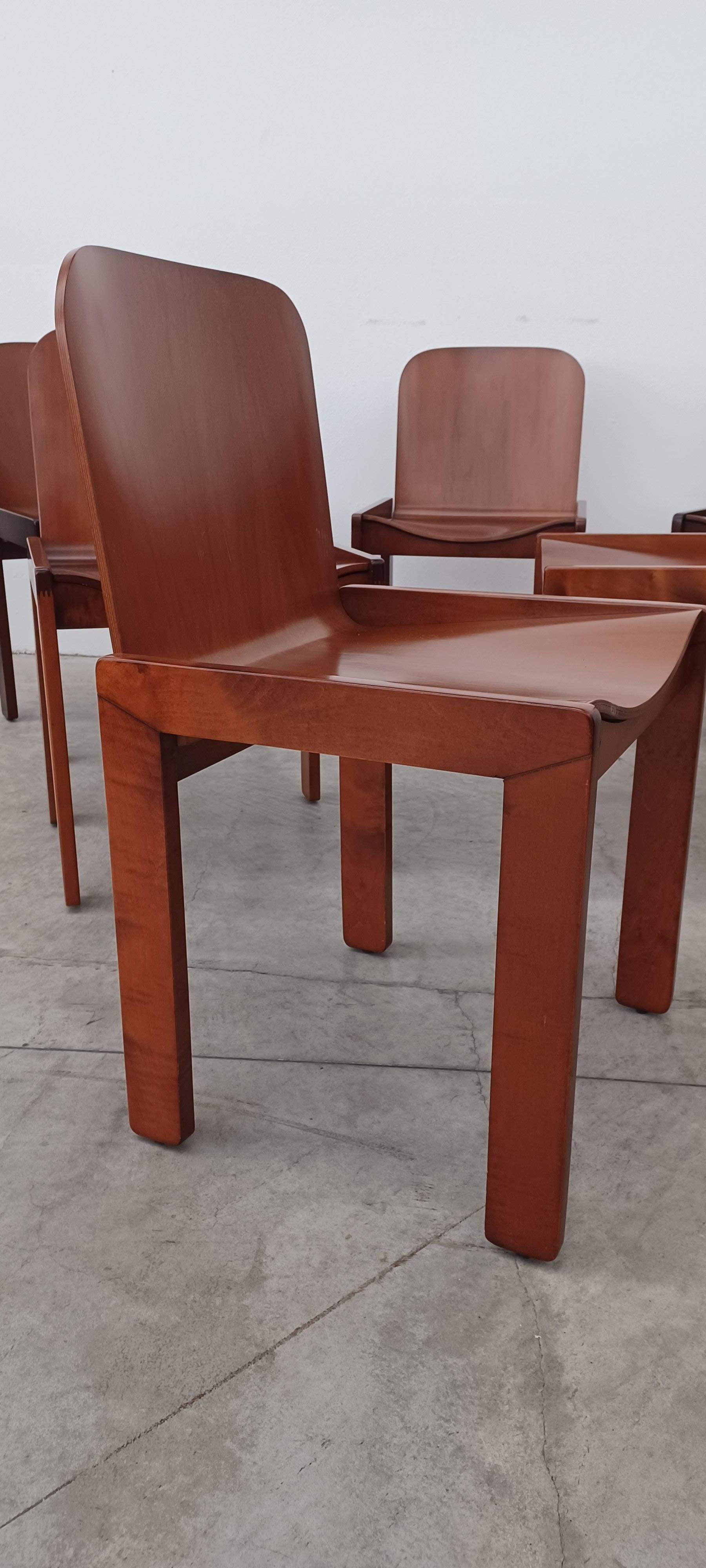 20th Century 6 chaises de salle à manger Molteni des années 1970 en vente