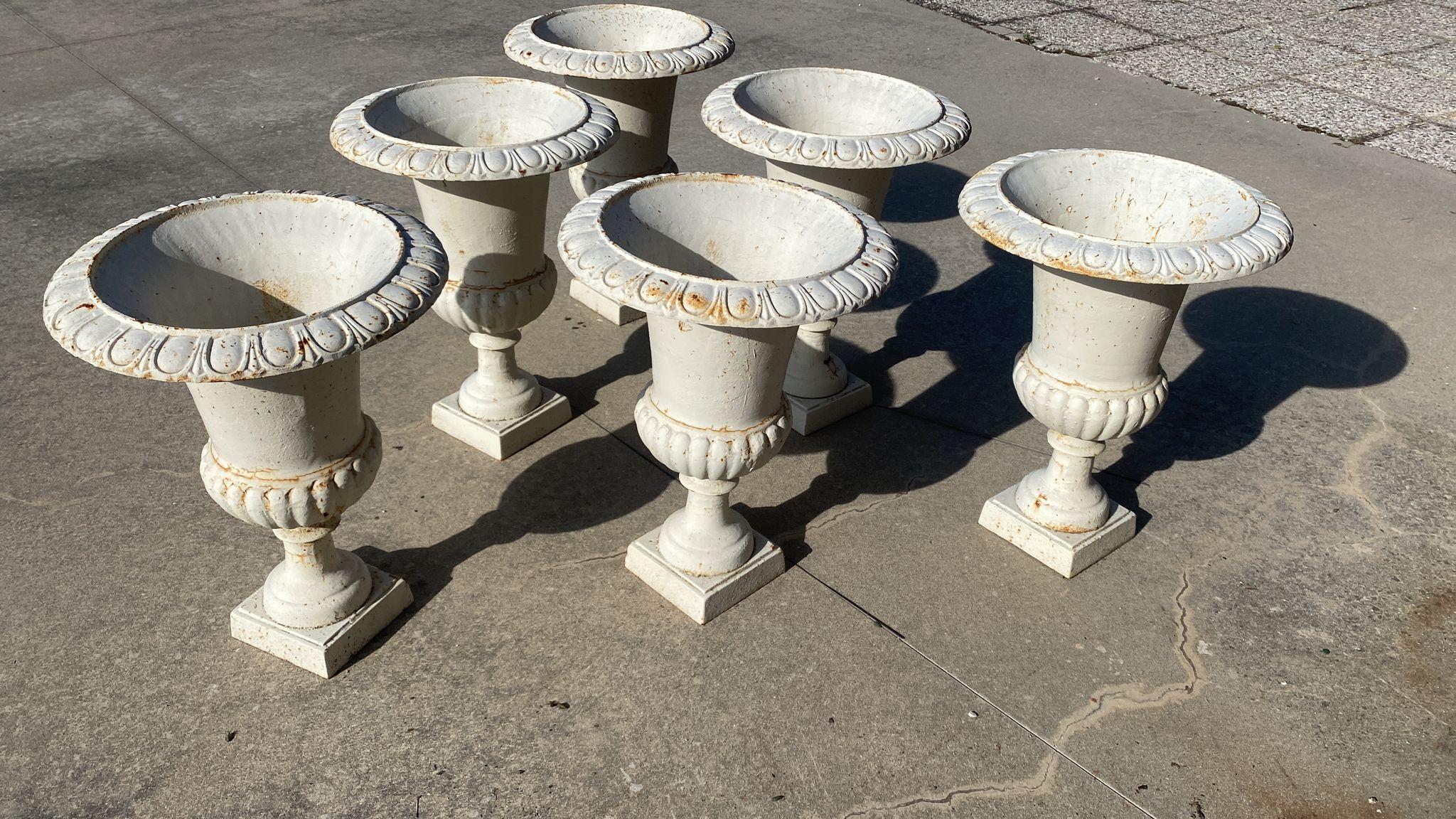 (6) Sechs MEDIZINISCHE FÄSSER AUS GUSSEISEN 1850/1900 H: 60cm (Handgefertigt) im Angebot