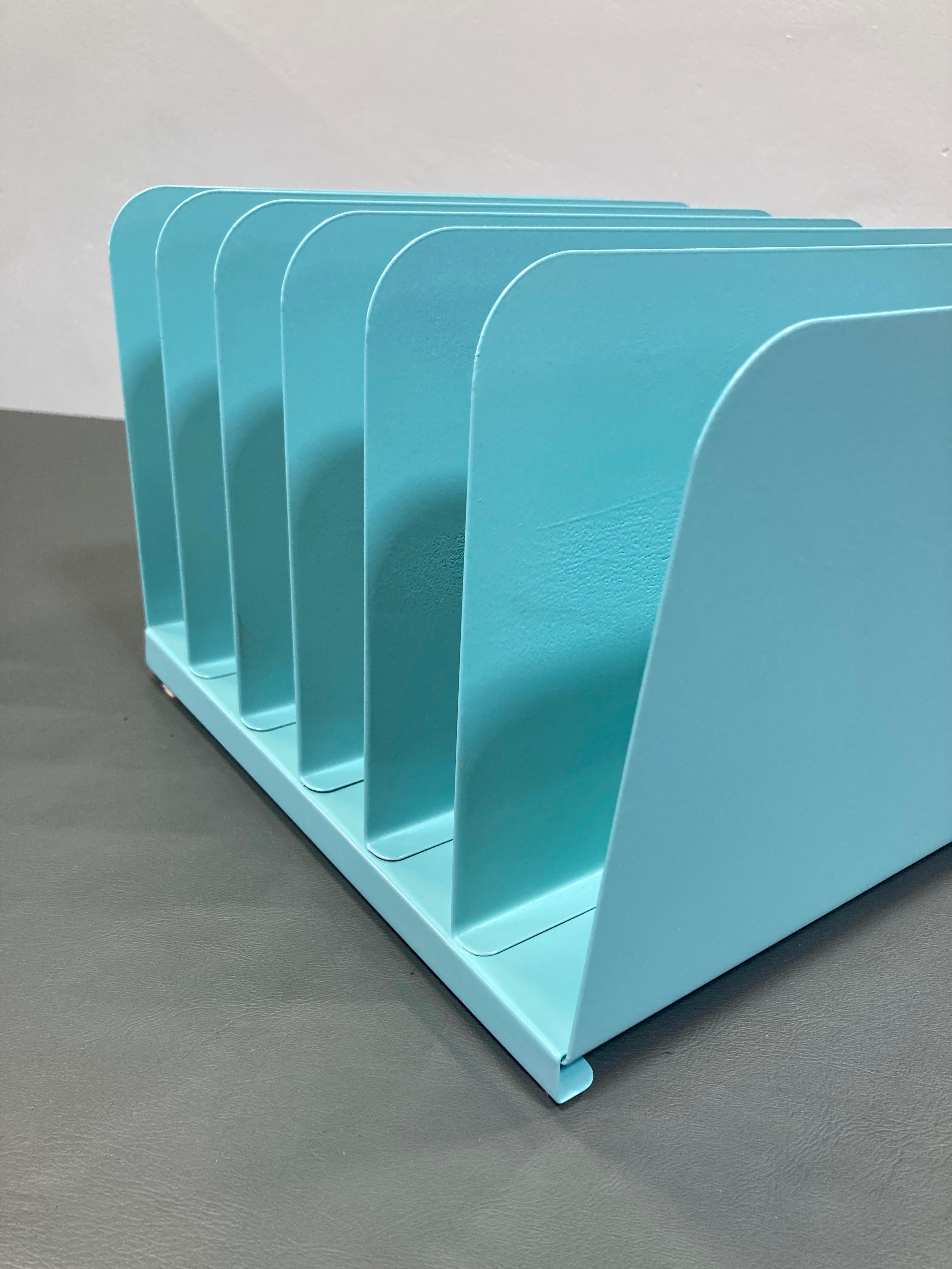 6 Slot Desktop File Holder - neu lackiert in Aqua im Zustand „Gut“ im Angebot in Alhambra, CA